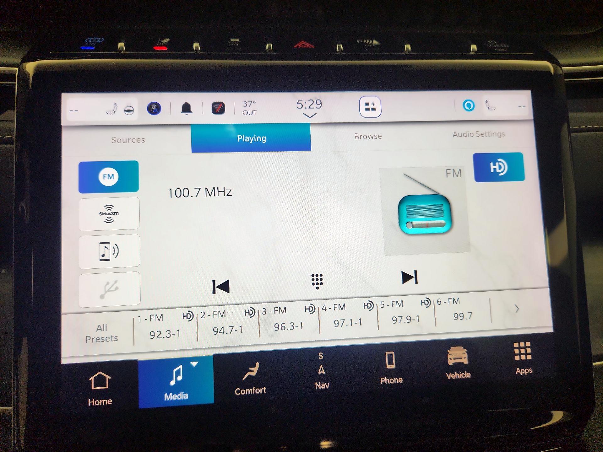 Thumbnail: 2023 Jeep Grand Cherokee - 16