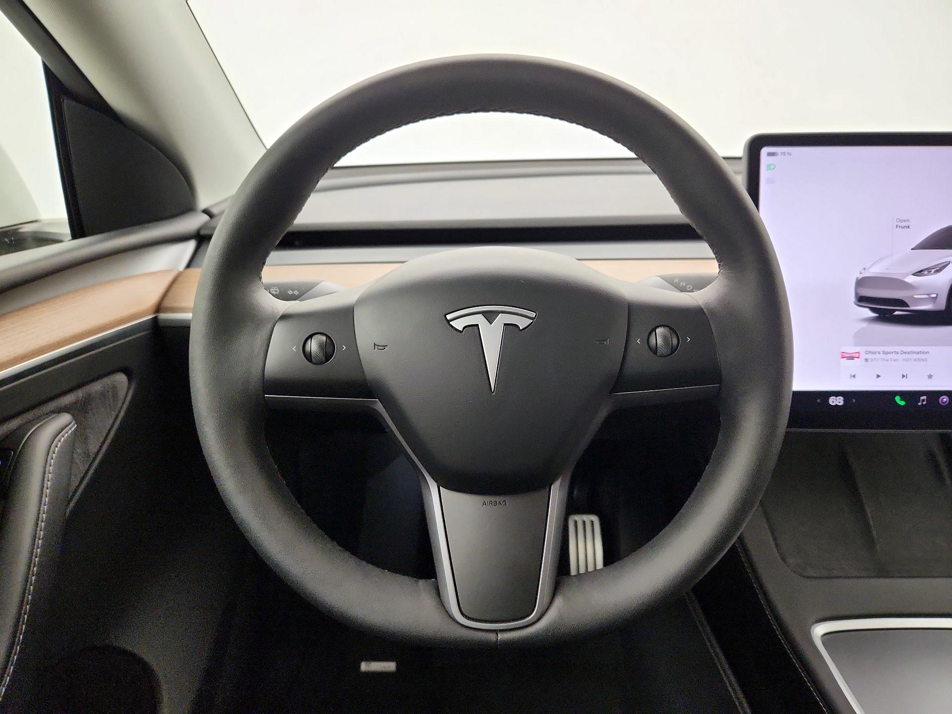 Thumbnail: 2023 Tesla Model Y - 10