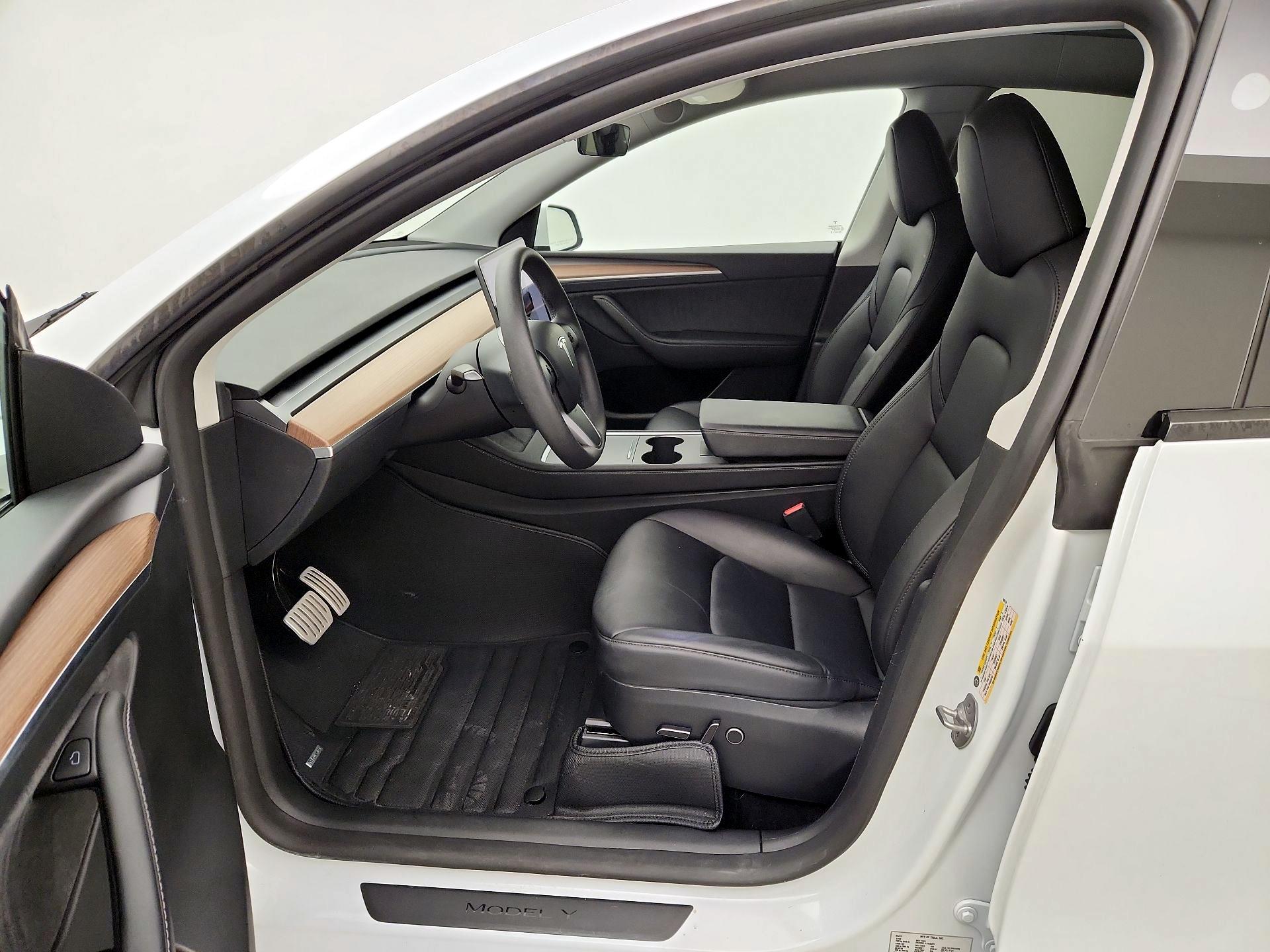 Thumbnail: 2023 Tesla Model Y - 11