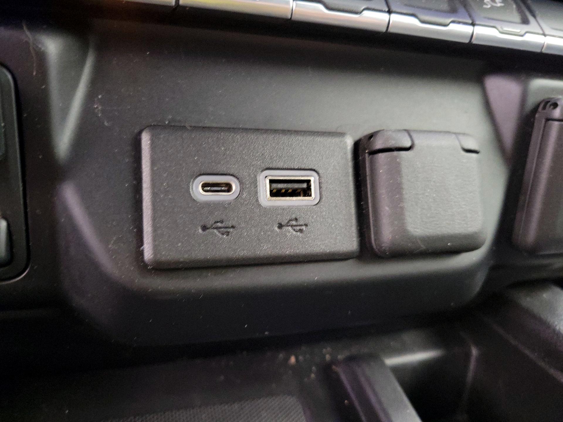 Thumbnail: 2022 Chevrolet Silverado 2500 - 19