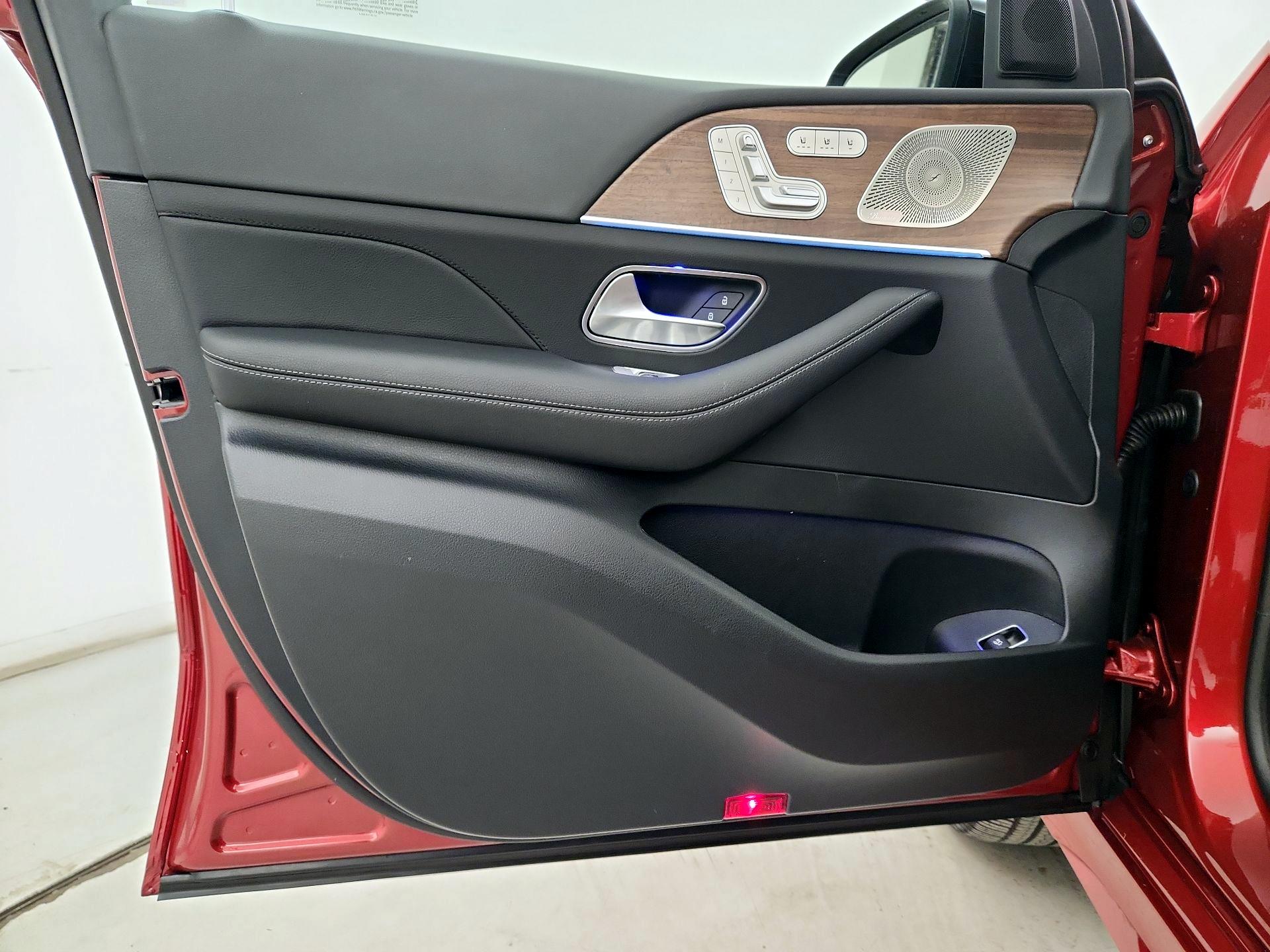 Thumbnail: 2025 Mercedes-Benz GLE - 12