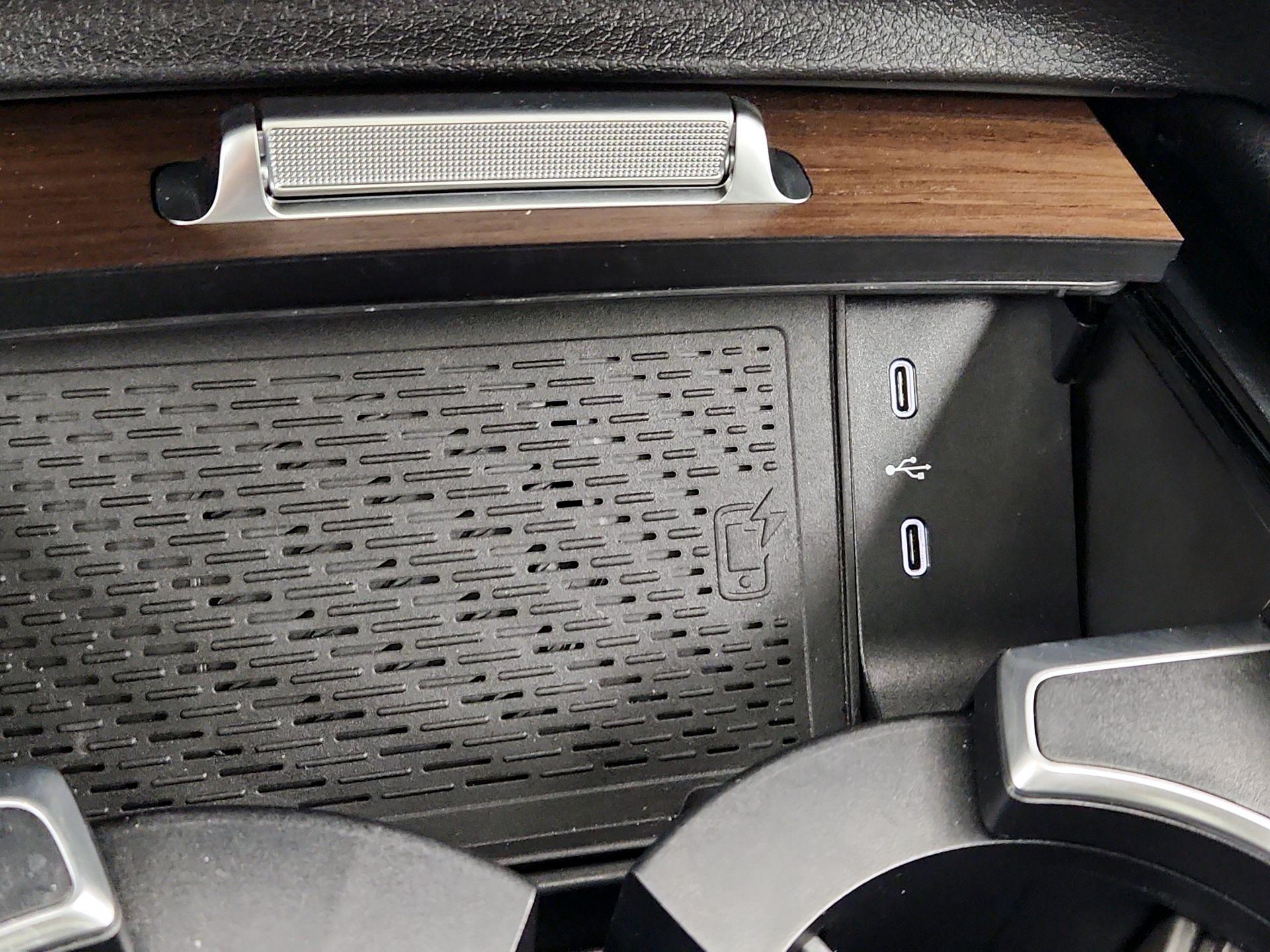 Thumbnail: 2025 Mercedes-Benz GLE - 19