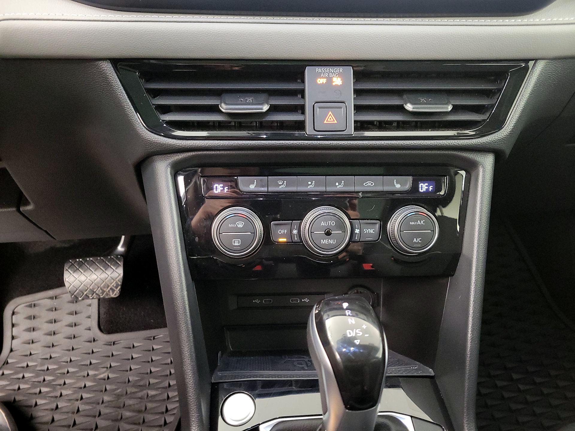 Thumbnail: 2024 Volkswagen Taos - 16