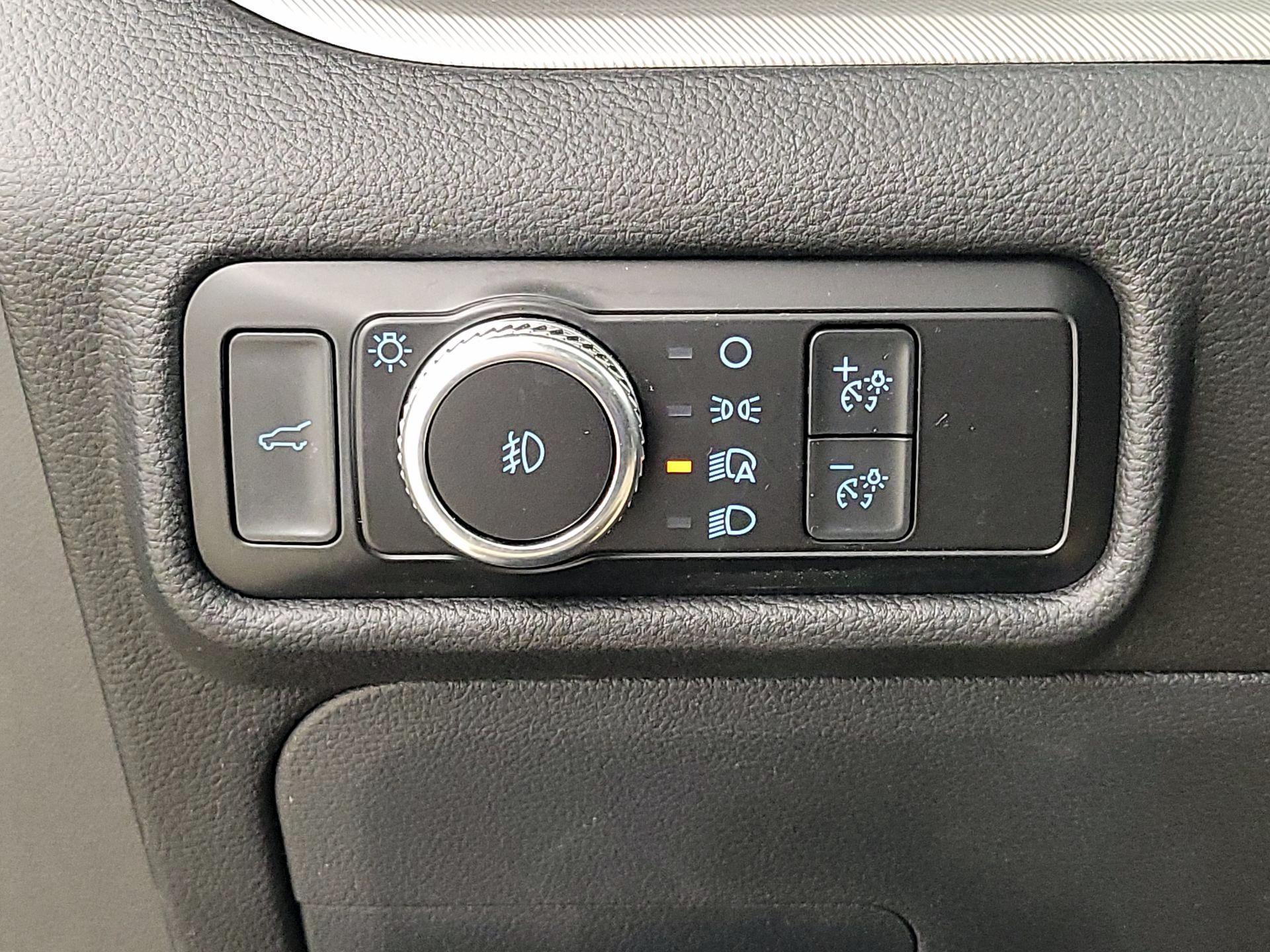 Thumbnail: 2022 Ford Explorer - 13