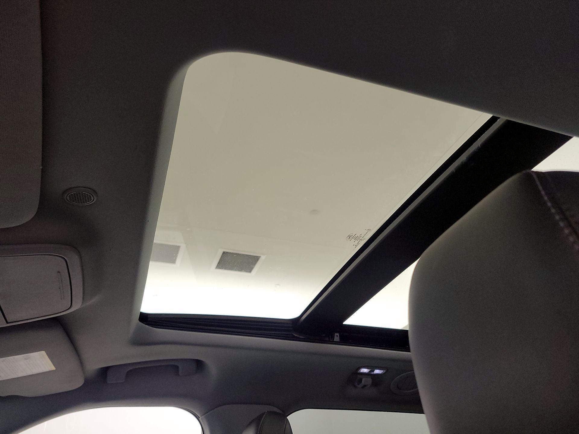 Thumbnail: 2022 Ford Explorer - 20