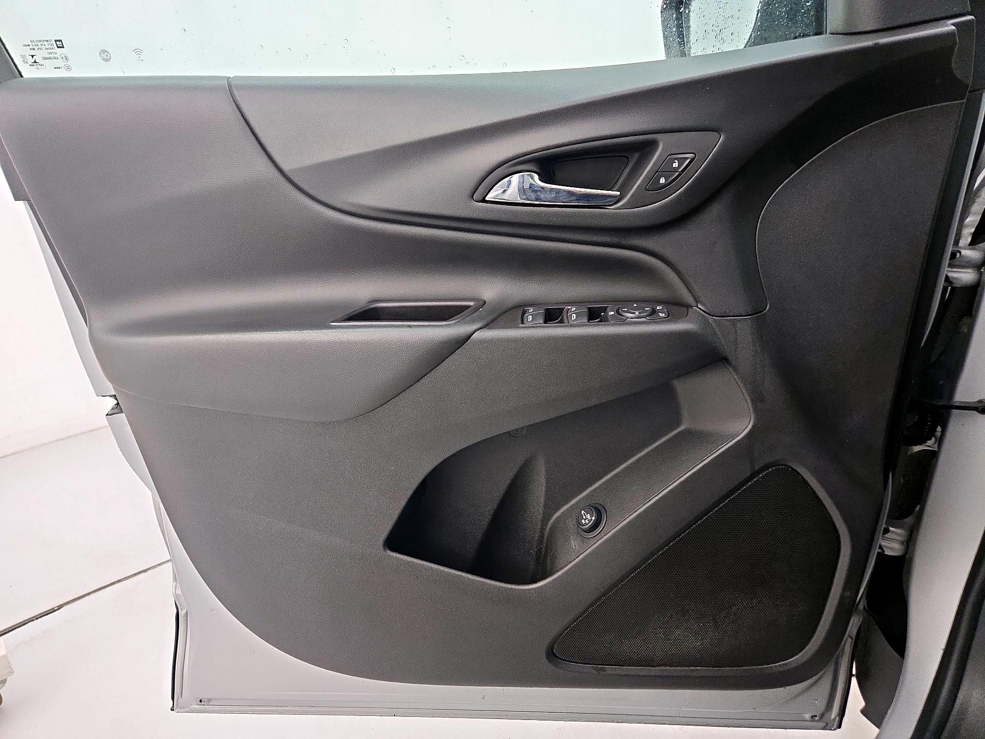 Thumbnail: 2022 Chevrolet Equinox - 12