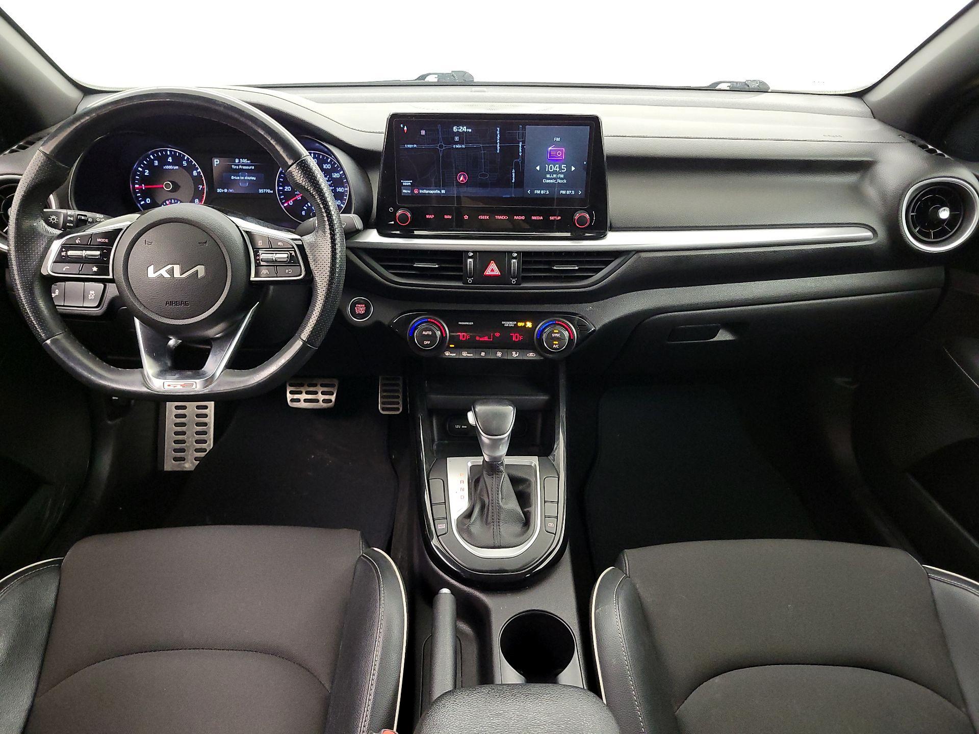 Thumbnail: 2022 Kia Forte - 9