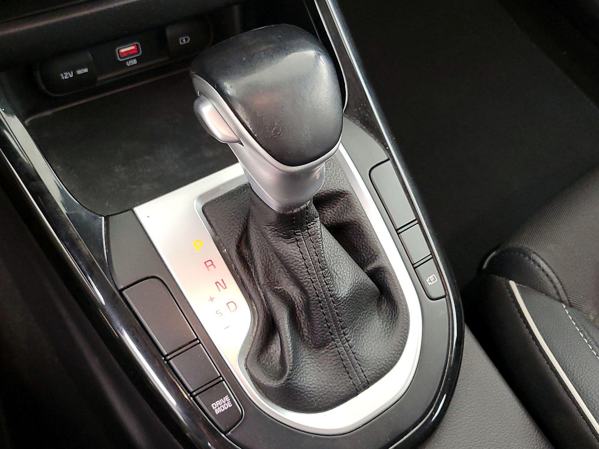 Thumbnail: 2022 Kia Forte - 18