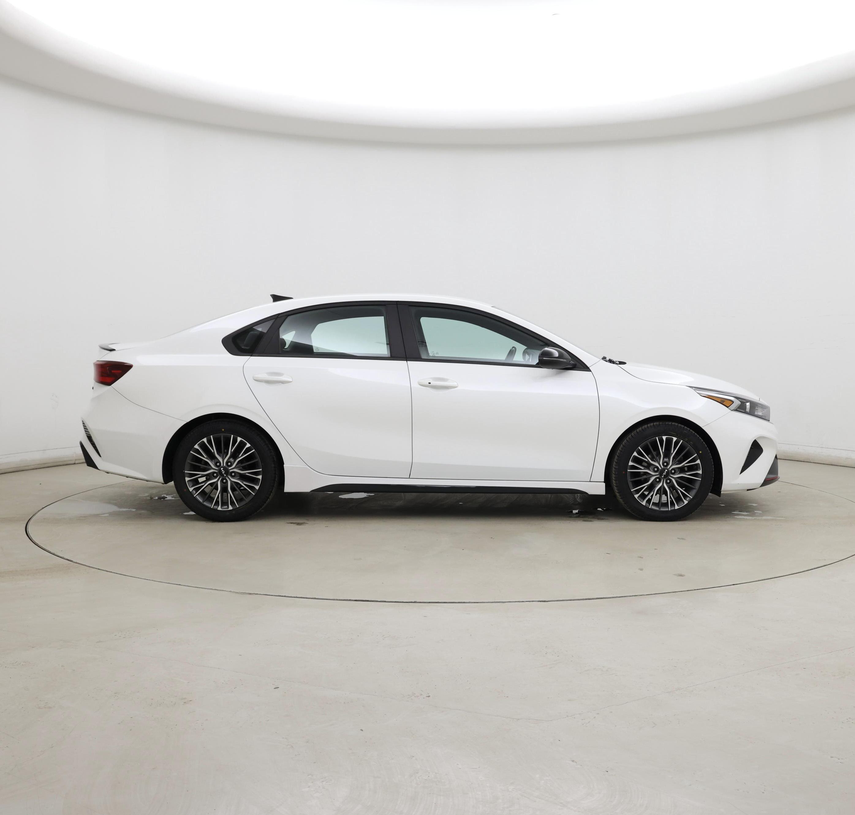 Thumbnail: 2022 Kia Forte - 7