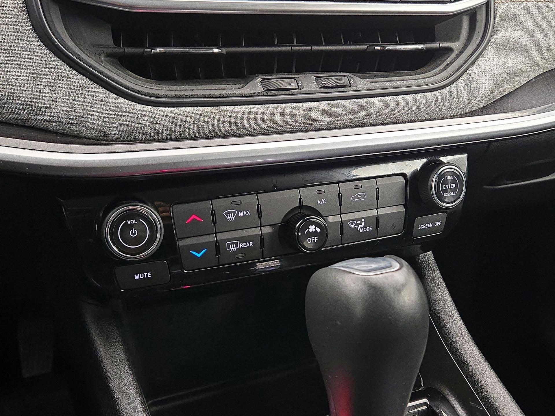 Thumbnail: 2022 Jeep Compass - 16