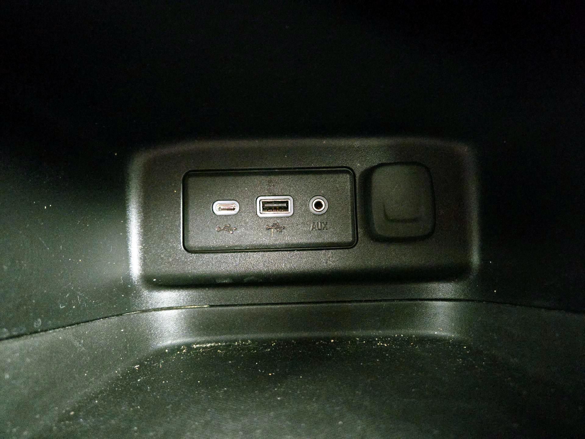 Thumbnail: 2021 Chevrolet Equinox - 18