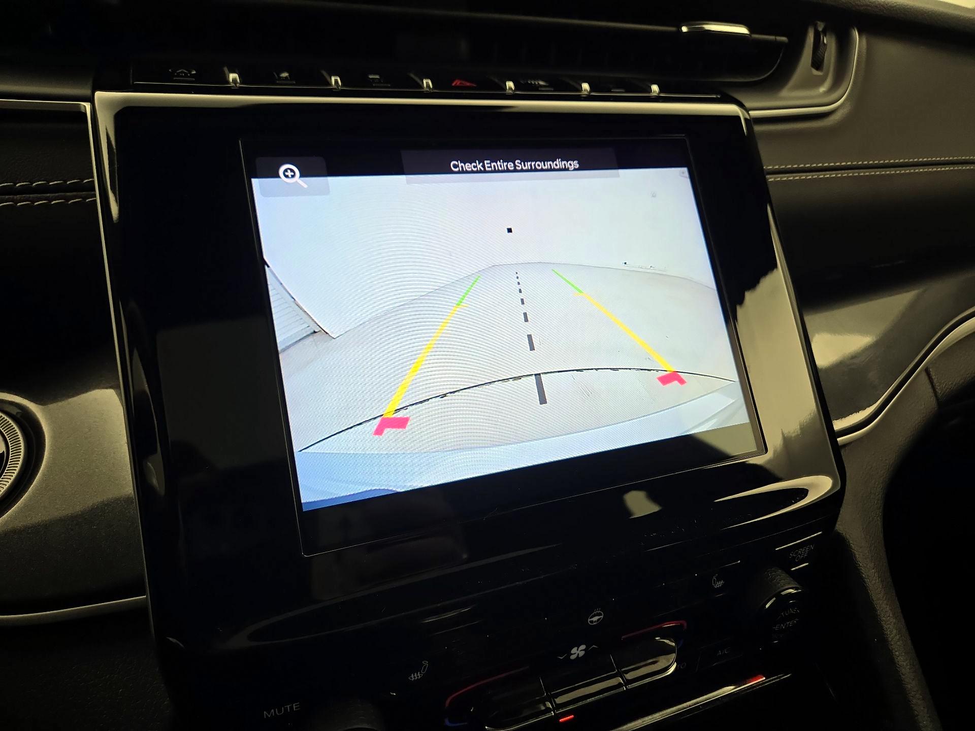 Thumbnail: 2023 Jeep Grand Cherokee - 14