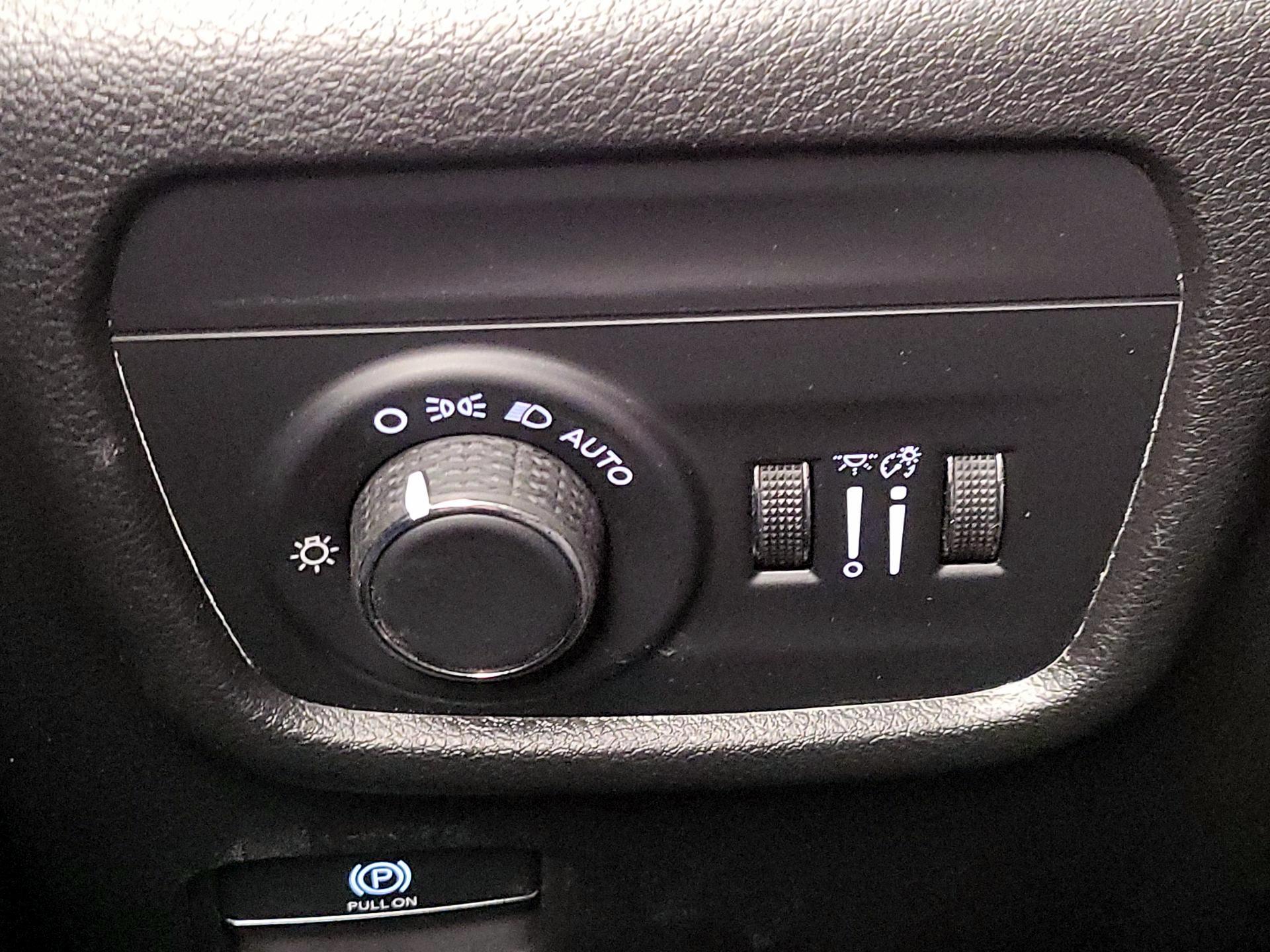 Thumbnail: 2023 Jeep Grand Cherokee - 13