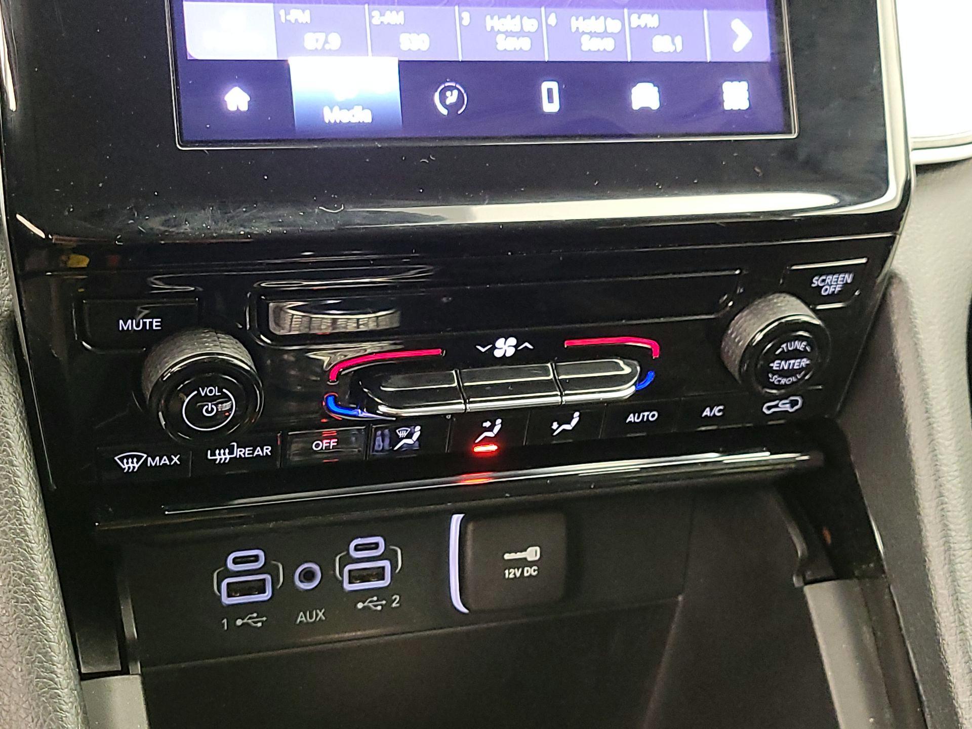 Thumbnail: 2023 Jeep Grand Cherokee - 16