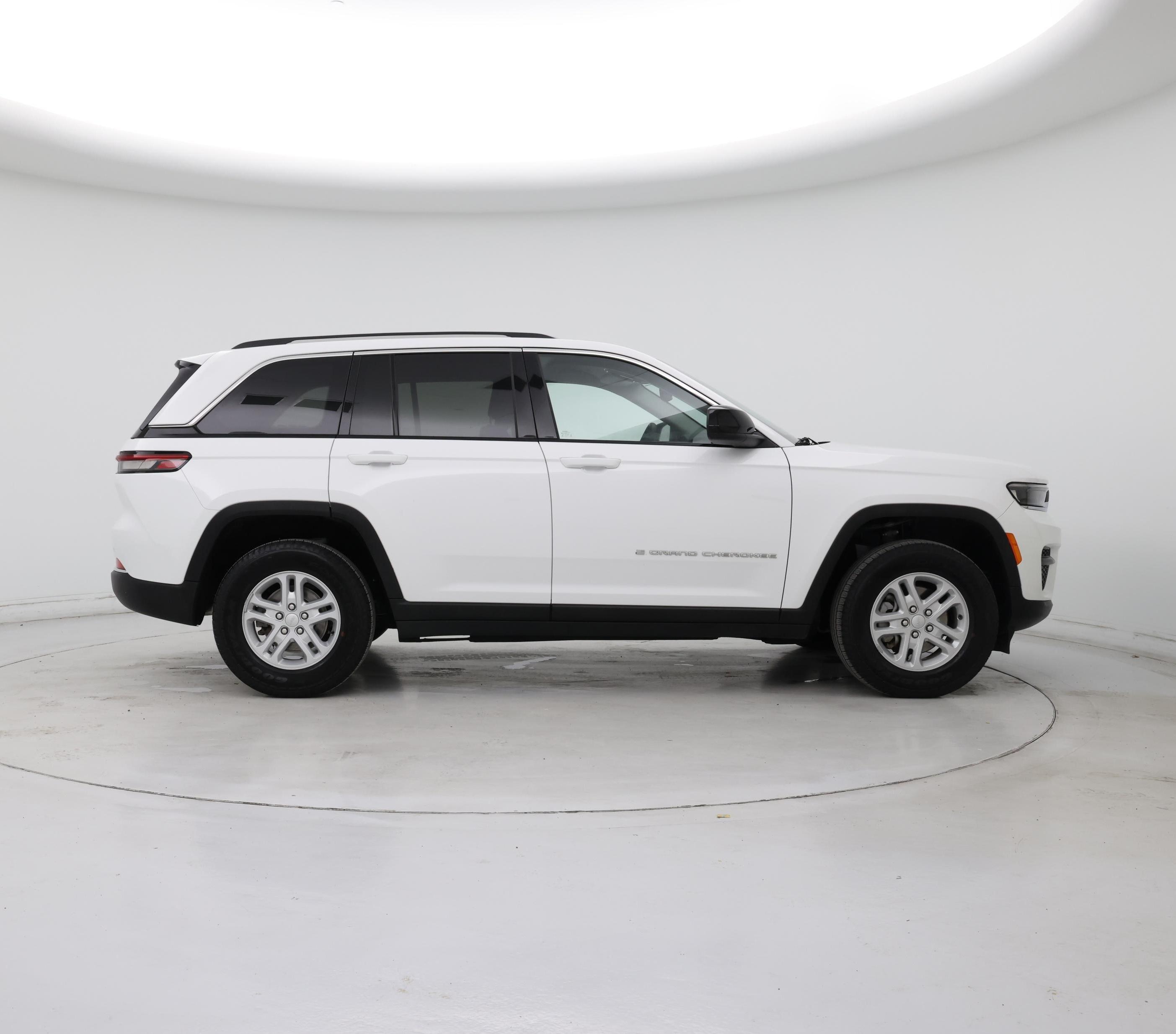 Thumbnail: 2023 Jeep Grand Cherokee - 7