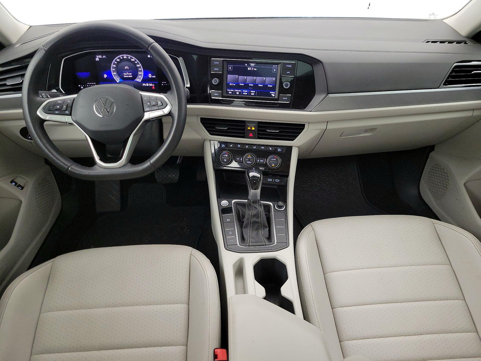 Thumbnail: 2024 Volkswagen Jetta - 9