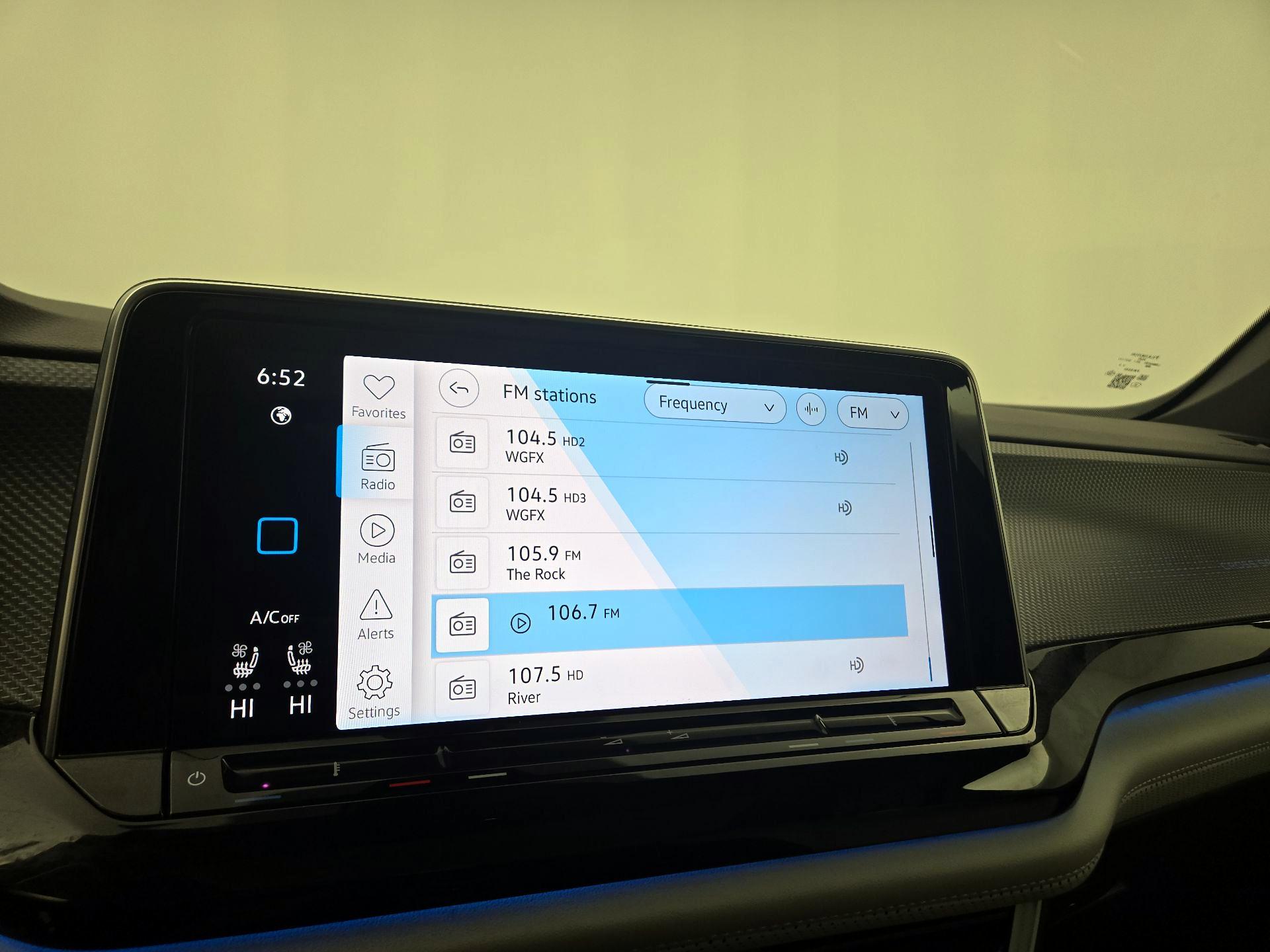 Thumbnail: 2025 Volkswagen Atlas - 15