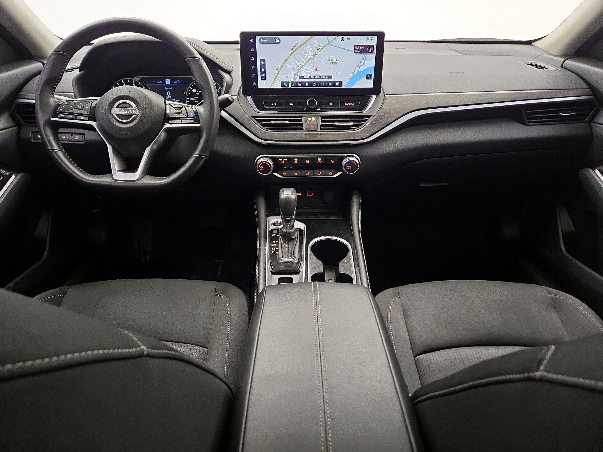 Thumbnail: 2023 Nissan Altima - 9