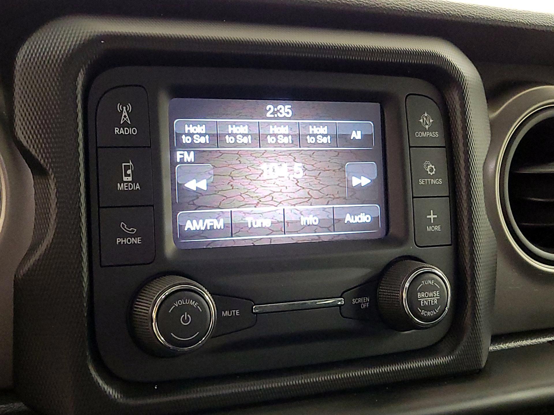 Thumbnail: 2021 Jeep Gladiator - 15