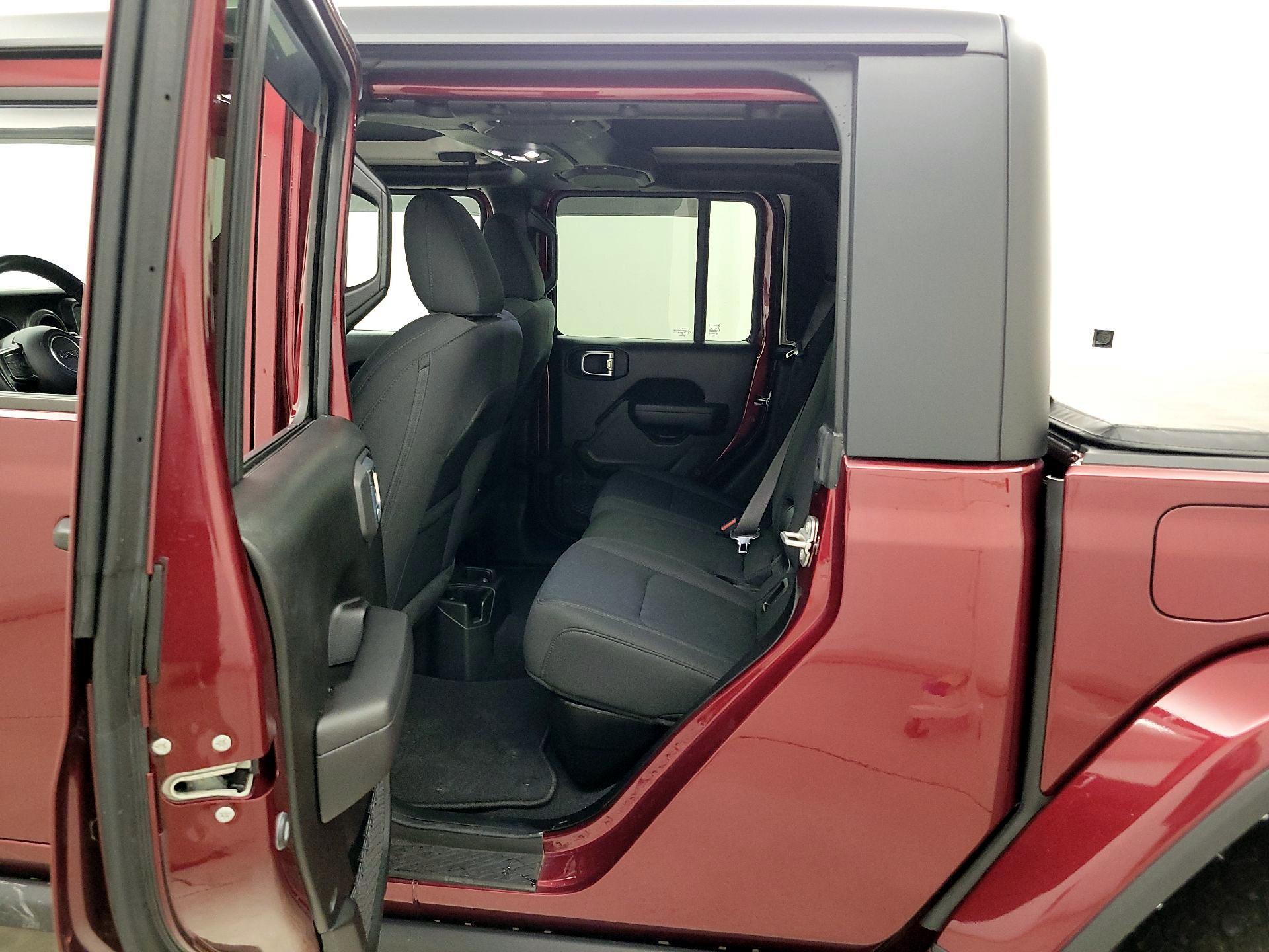 Thumbnail: 2021 Jeep Gladiator - 19