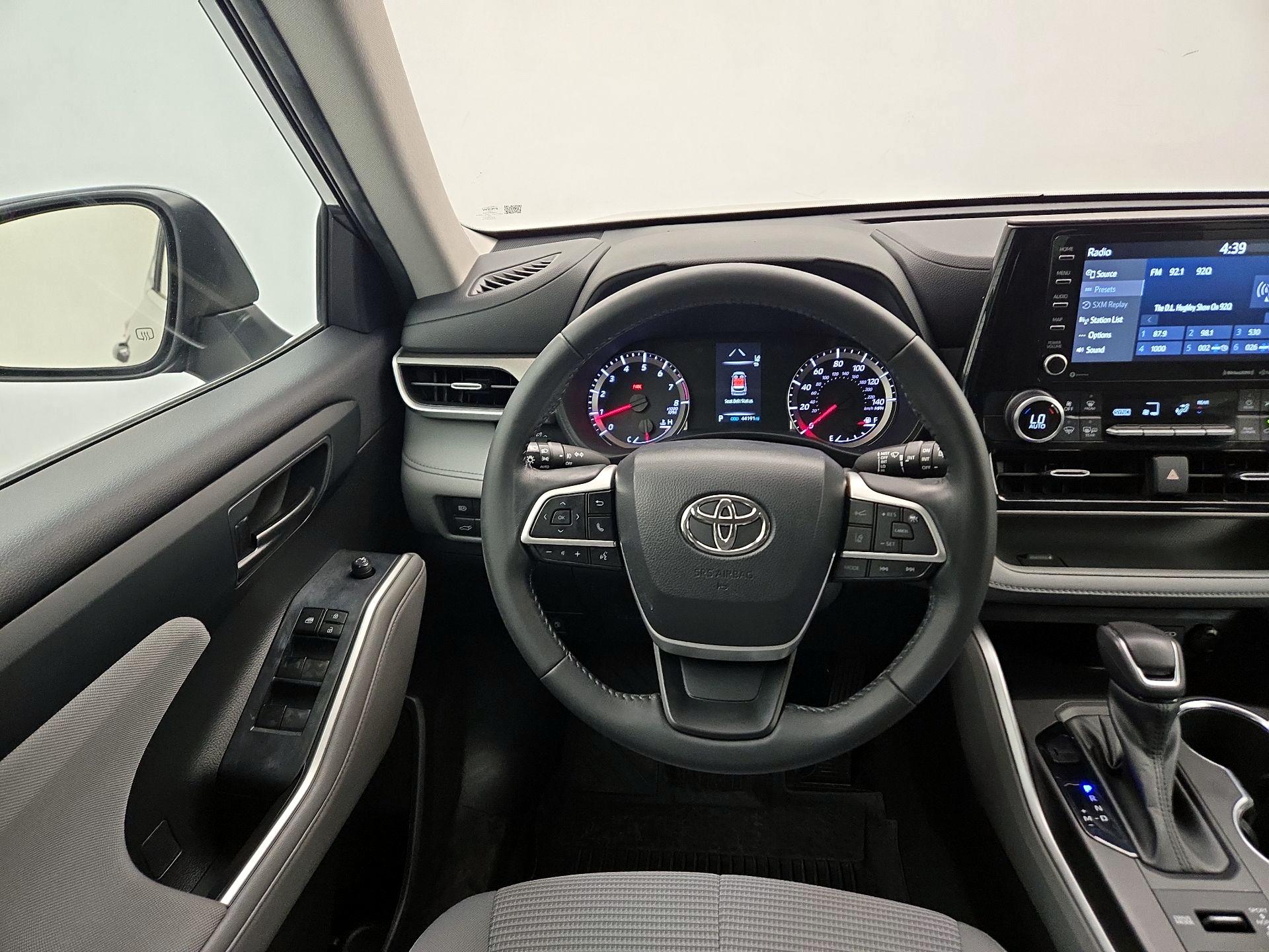 Thumbnail: 2022 Toyota Highlander - 10