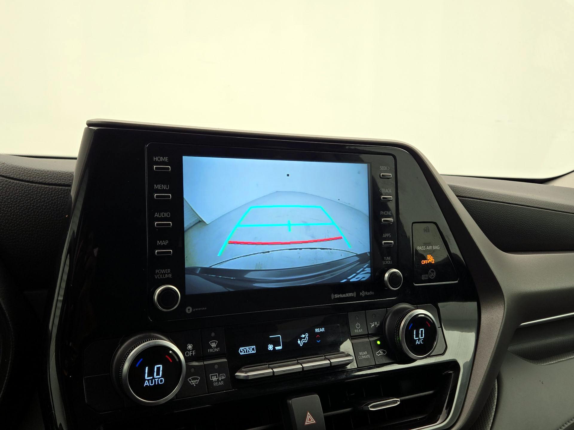 Thumbnail: 2022 Toyota Highlander - 14