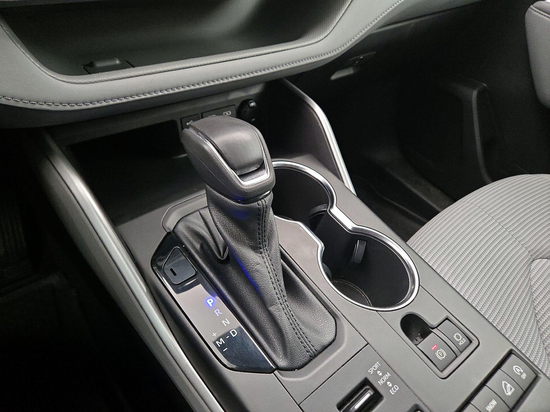 Thumbnail: 2022 Toyota Highlander - 17