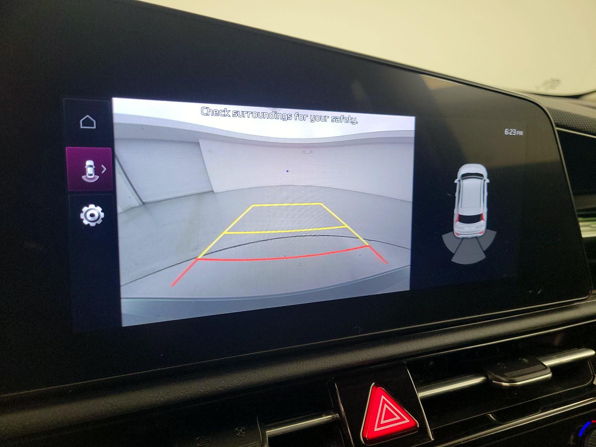 Thumbnail: 2023 Kia Niro - 15