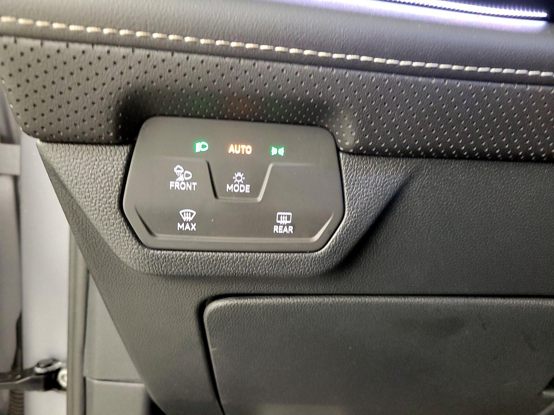 Thumbnail: 2024 Volkswagen Atlas - 13