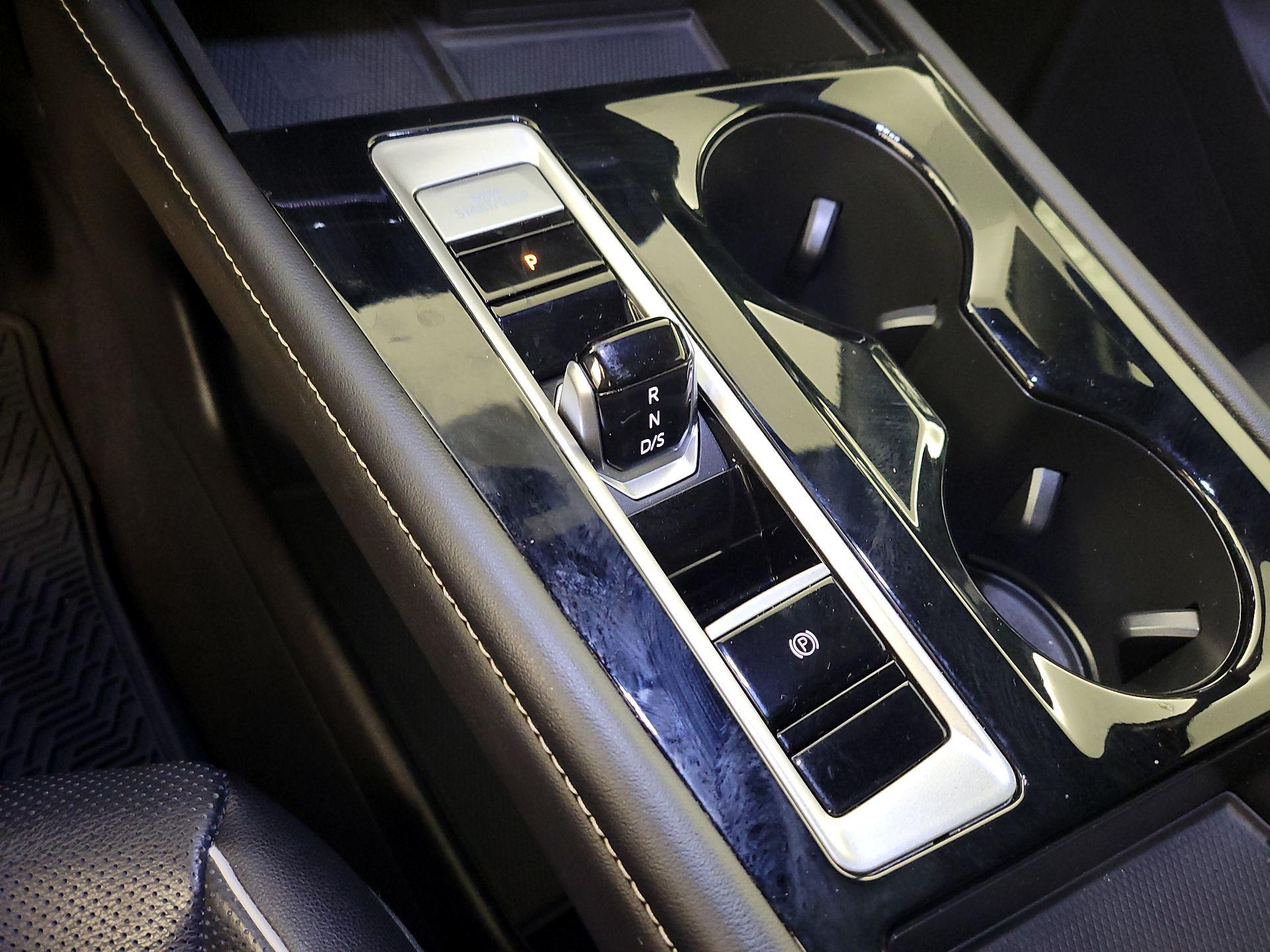 Thumbnail: 2024 Volkswagen Atlas - 18