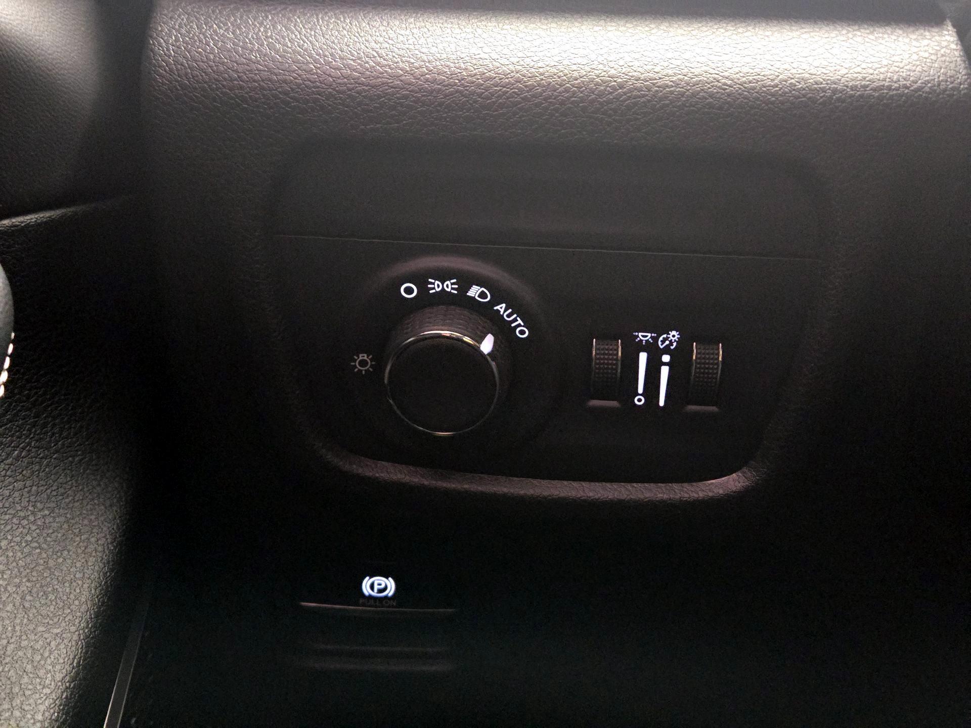 Thumbnail: 2022 Jeep Grand Cherokee - 13