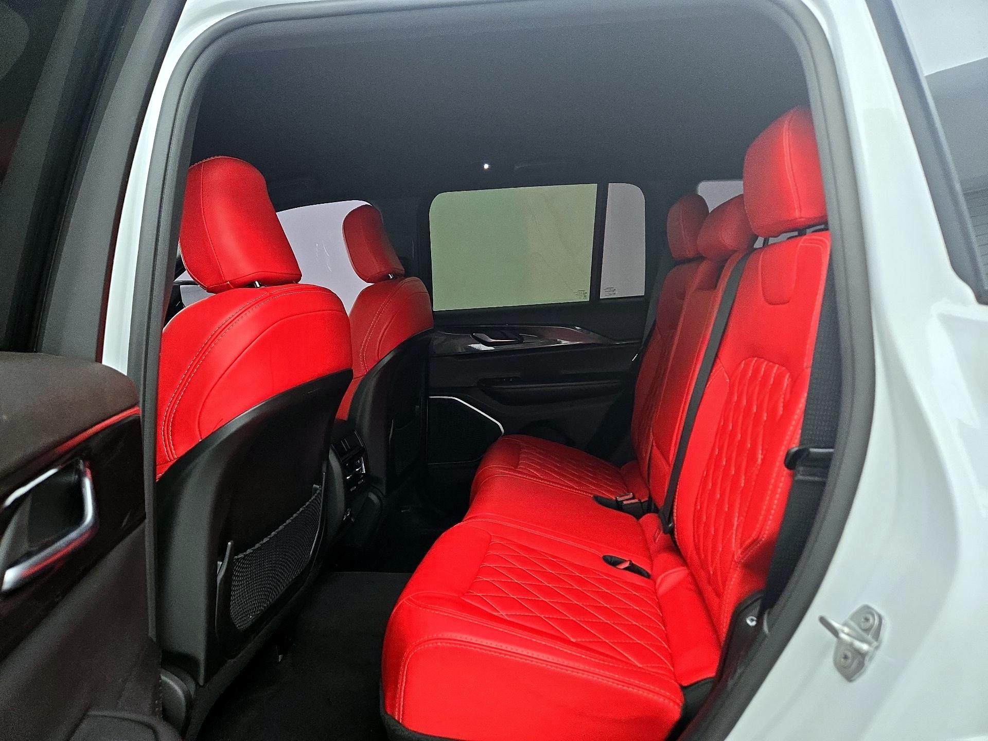 Thumbnail: 2022 Jeep Grand Cherokee - 19