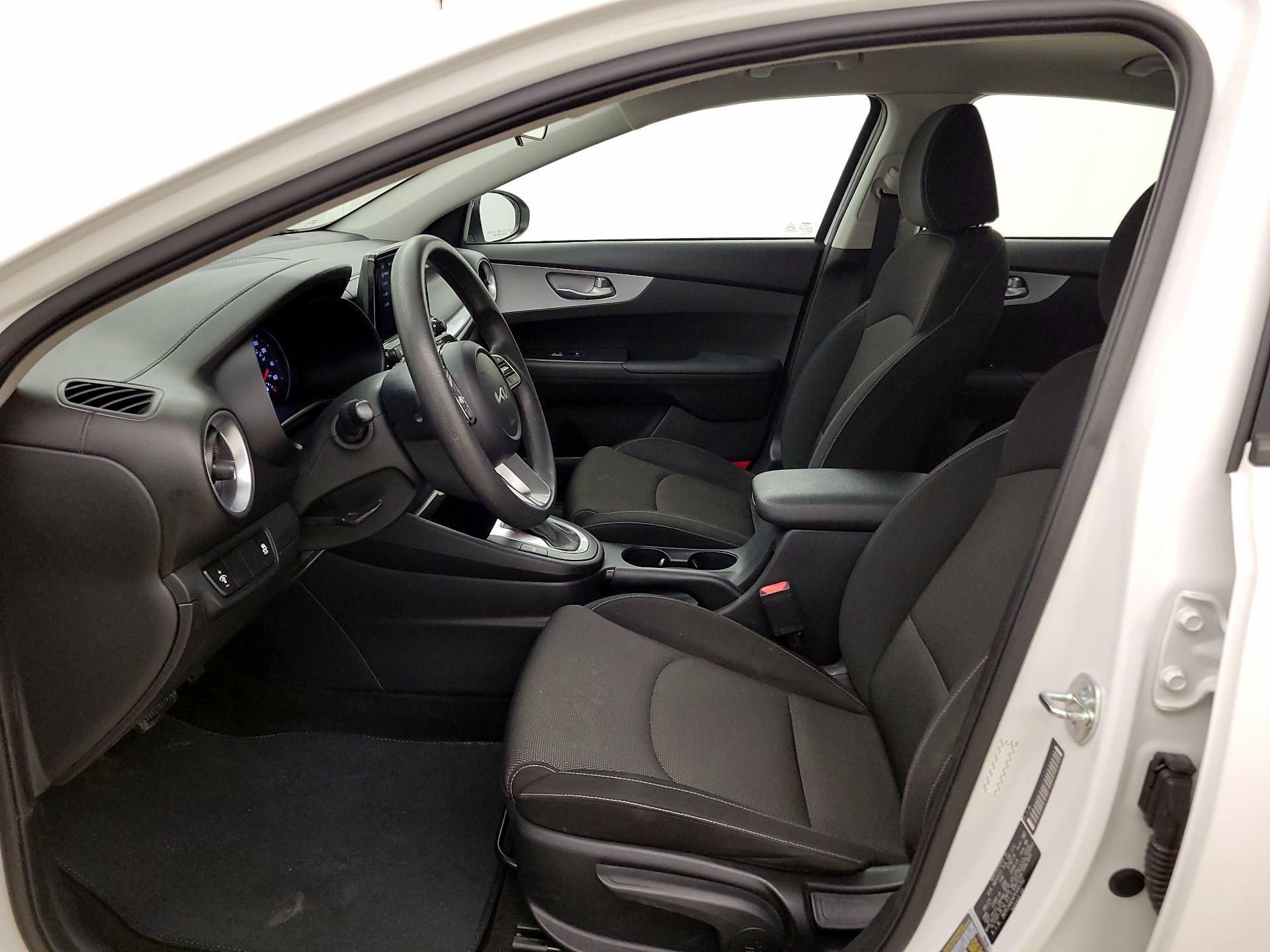 Thumbnail: 2023 Kia Forte - 11