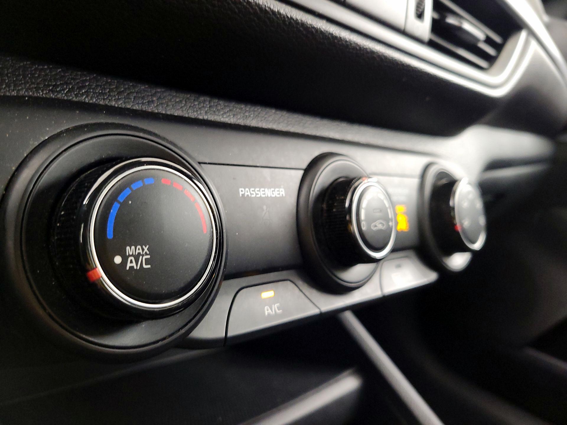 Thumbnail: 2023 Kia Forte - 16