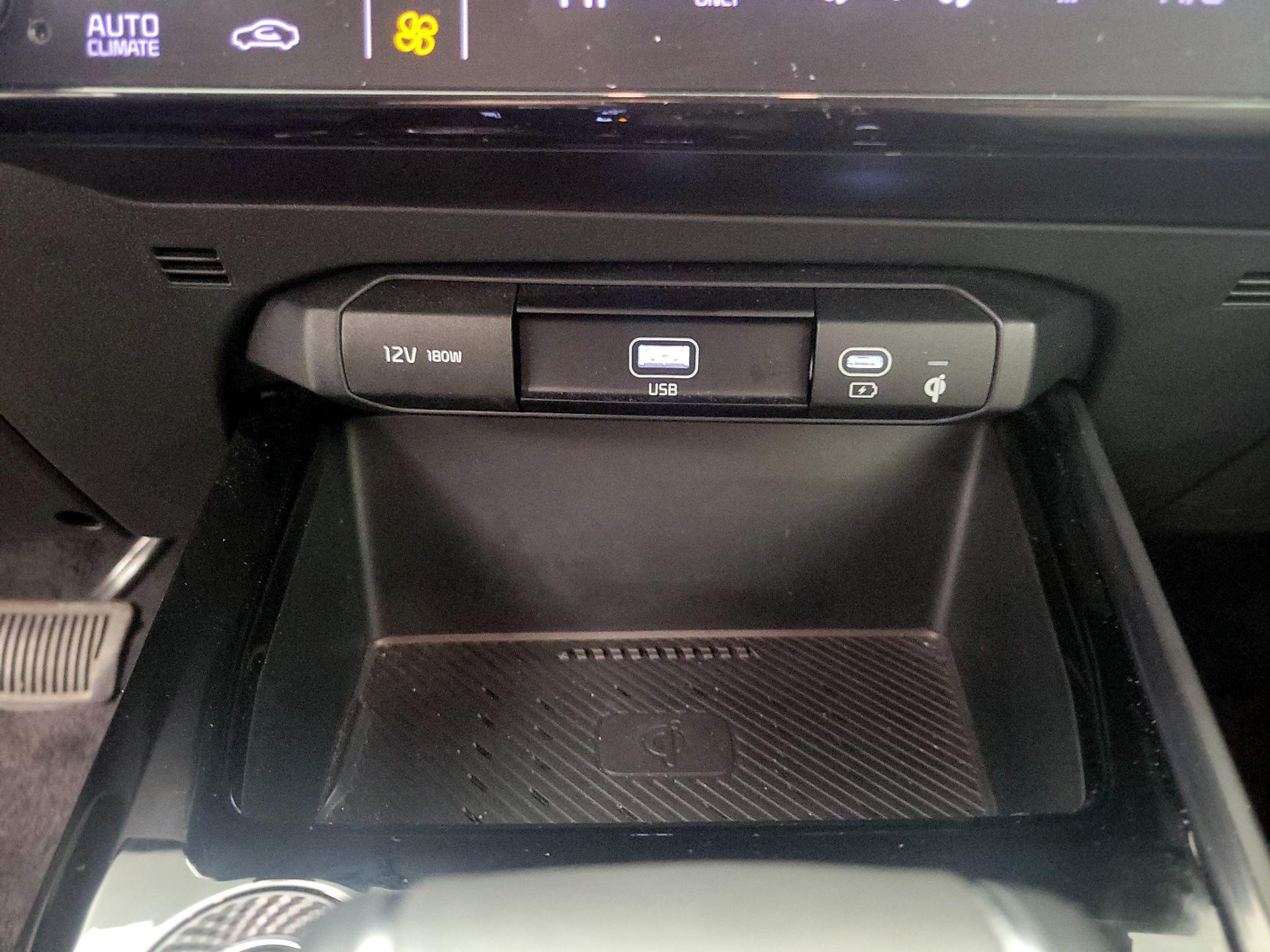 Thumbnail: 2023 Kia Niro - 19