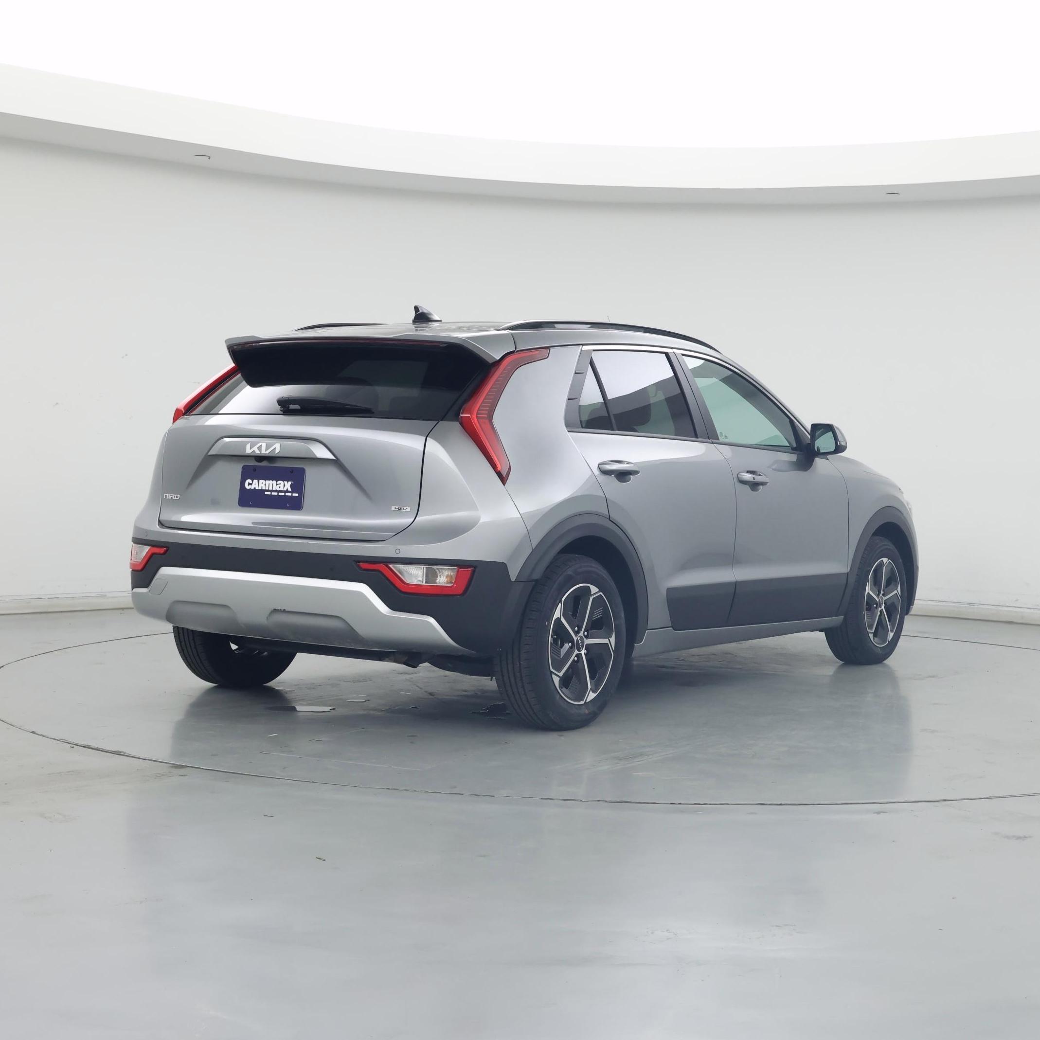 Thumbnail: 2023 Kia Niro - 8