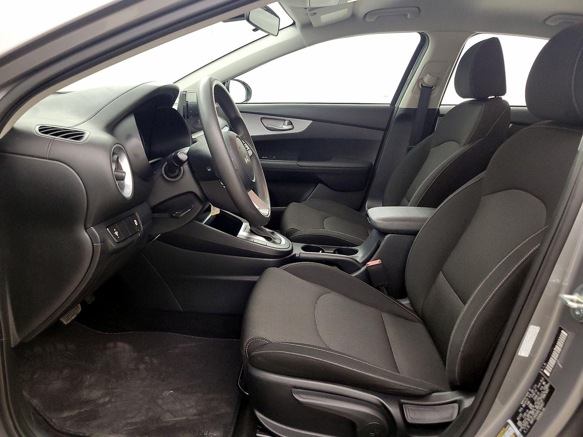 Thumbnail: 2024 Kia Forte - 11