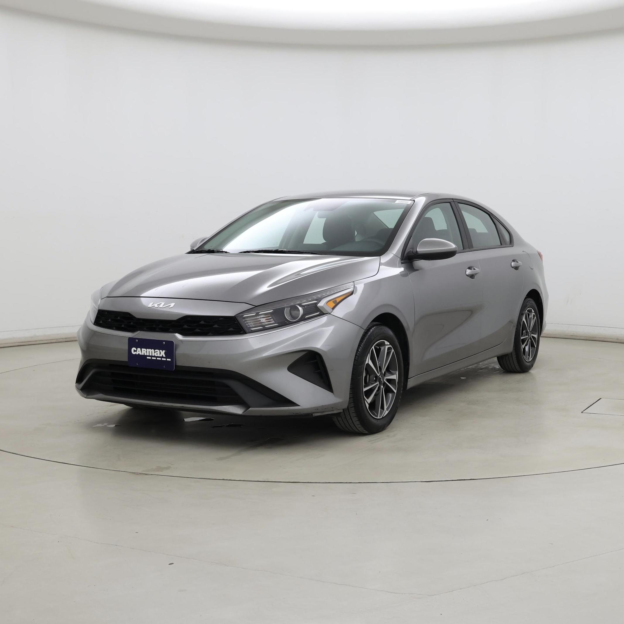 Thumbnail: 2024 Kia Forte - 4