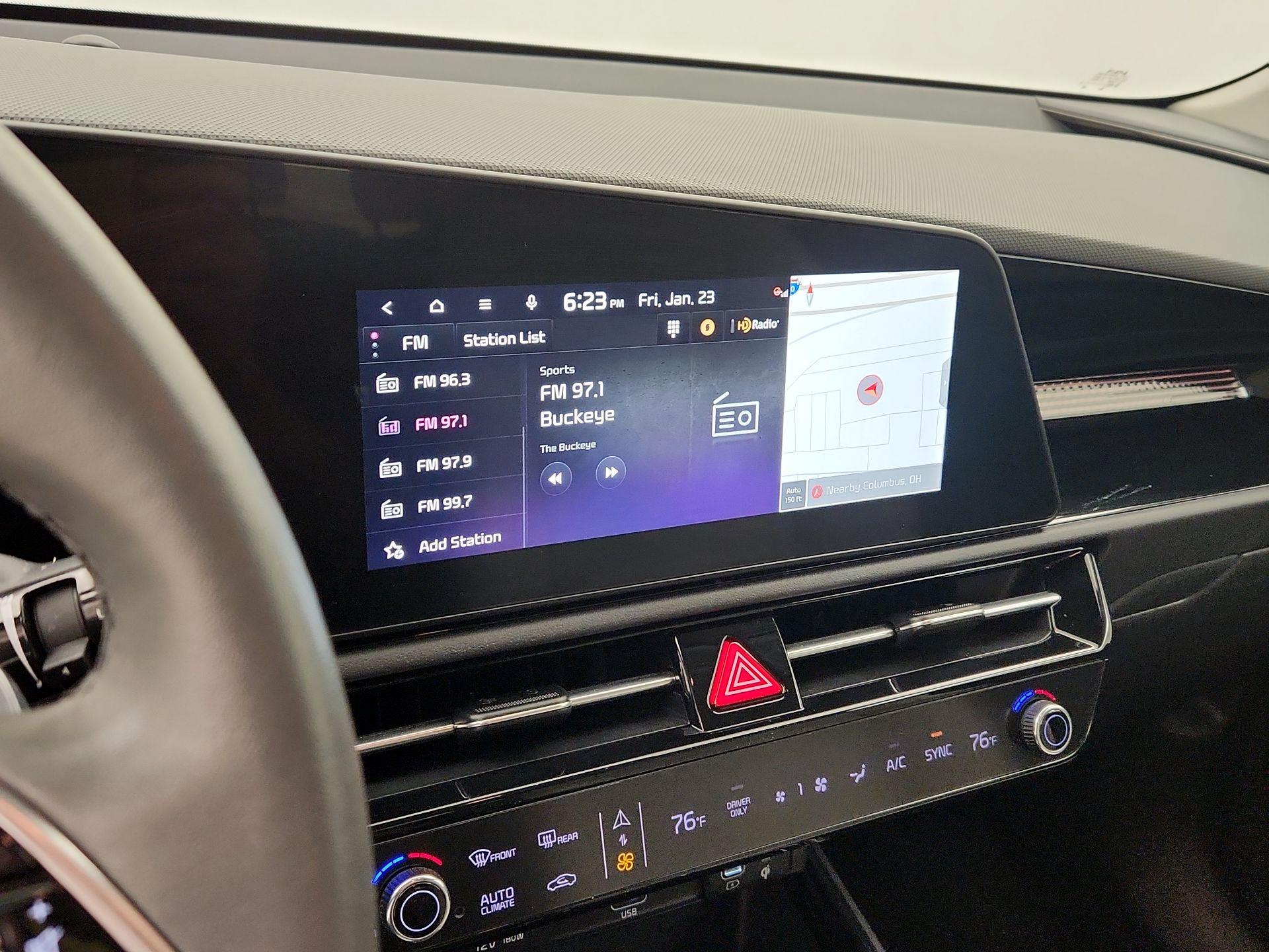 Thumbnail: 2023 Kia Niro - 16