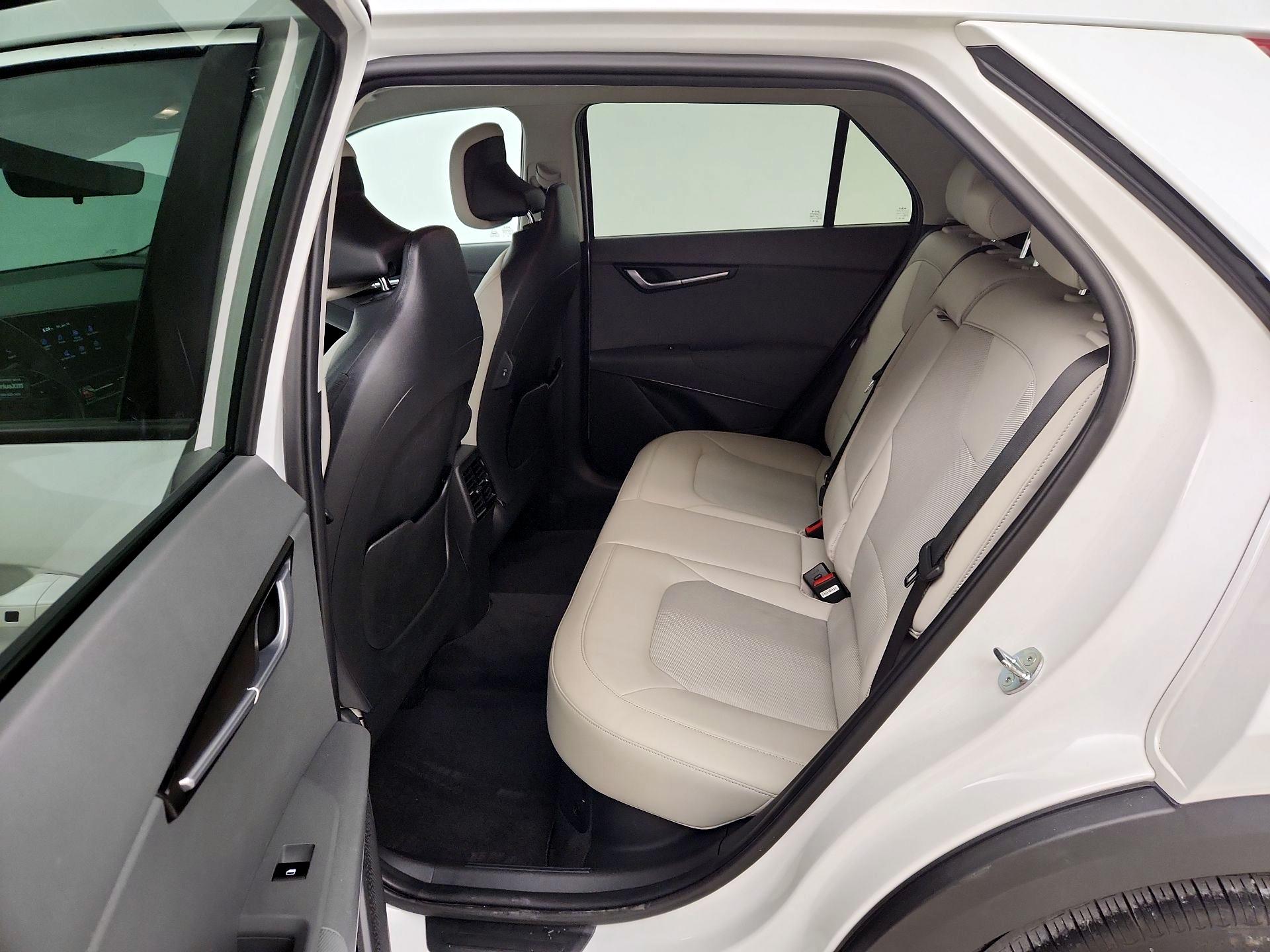 Thumbnail: 2023 Kia Niro - 20