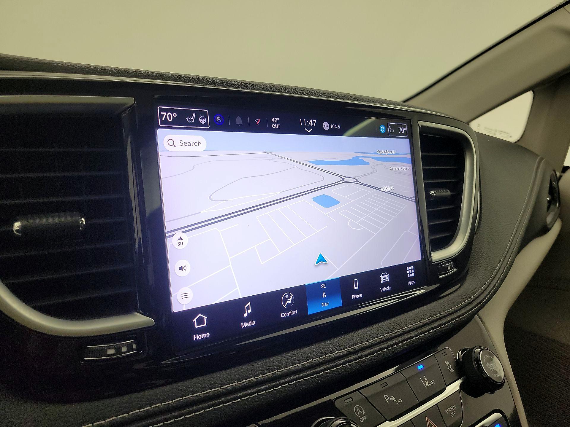 Thumbnail: 2024 Chrysler Pacifica - 14