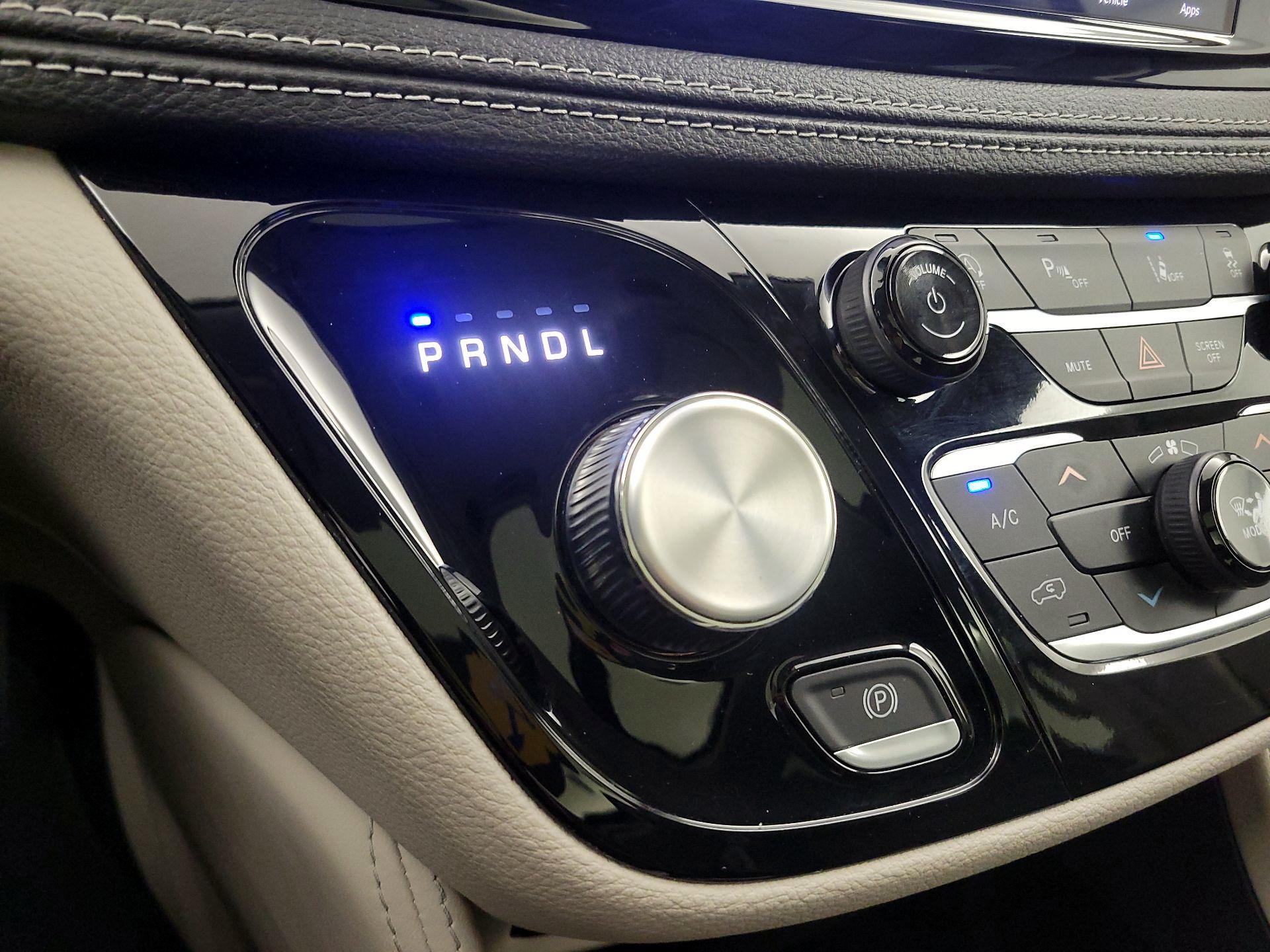 Thumbnail: 2024 Chrysler Pacifica - 18