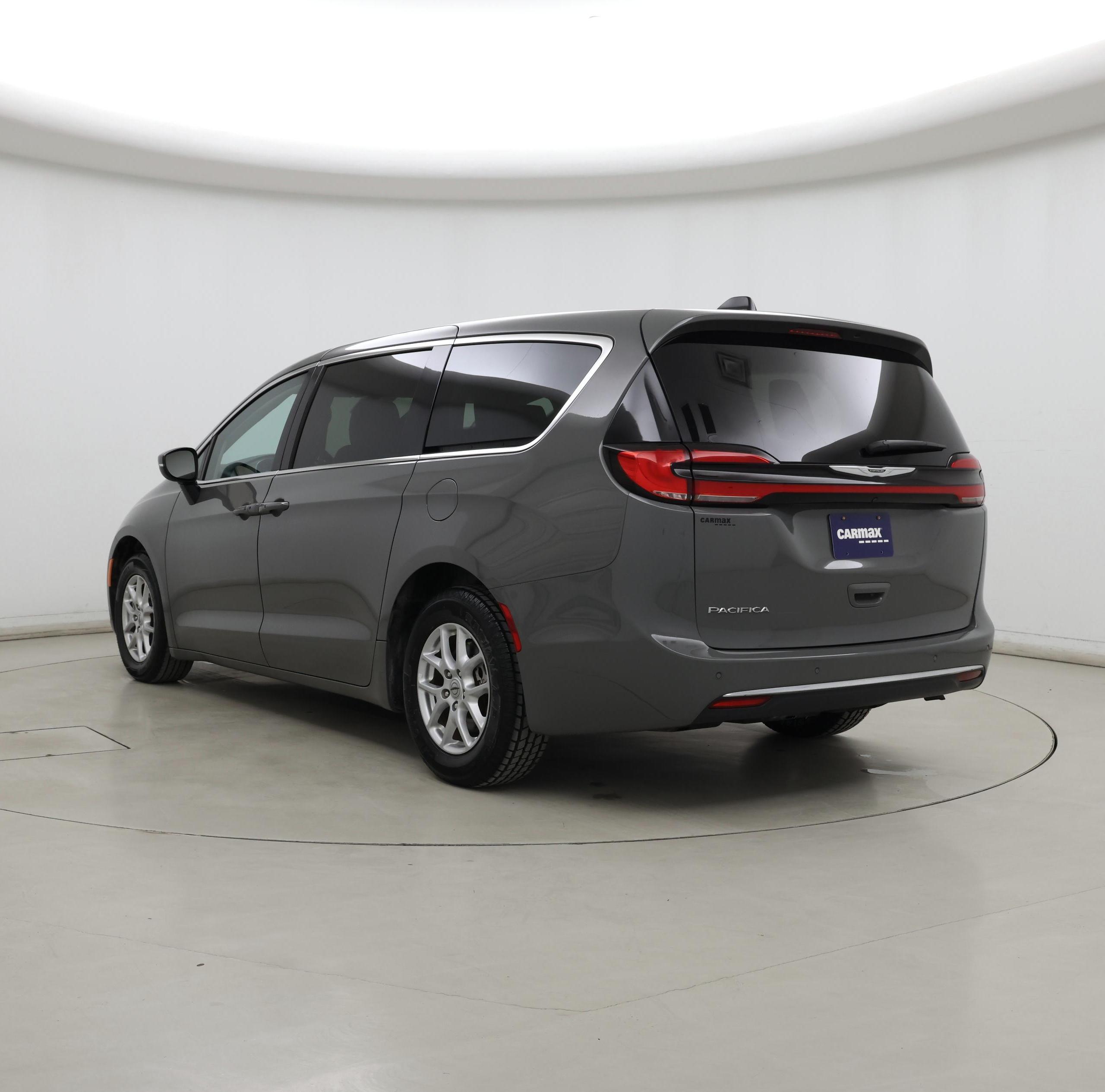 Thumbnail: 2023 Chrysler Pacifica - 2