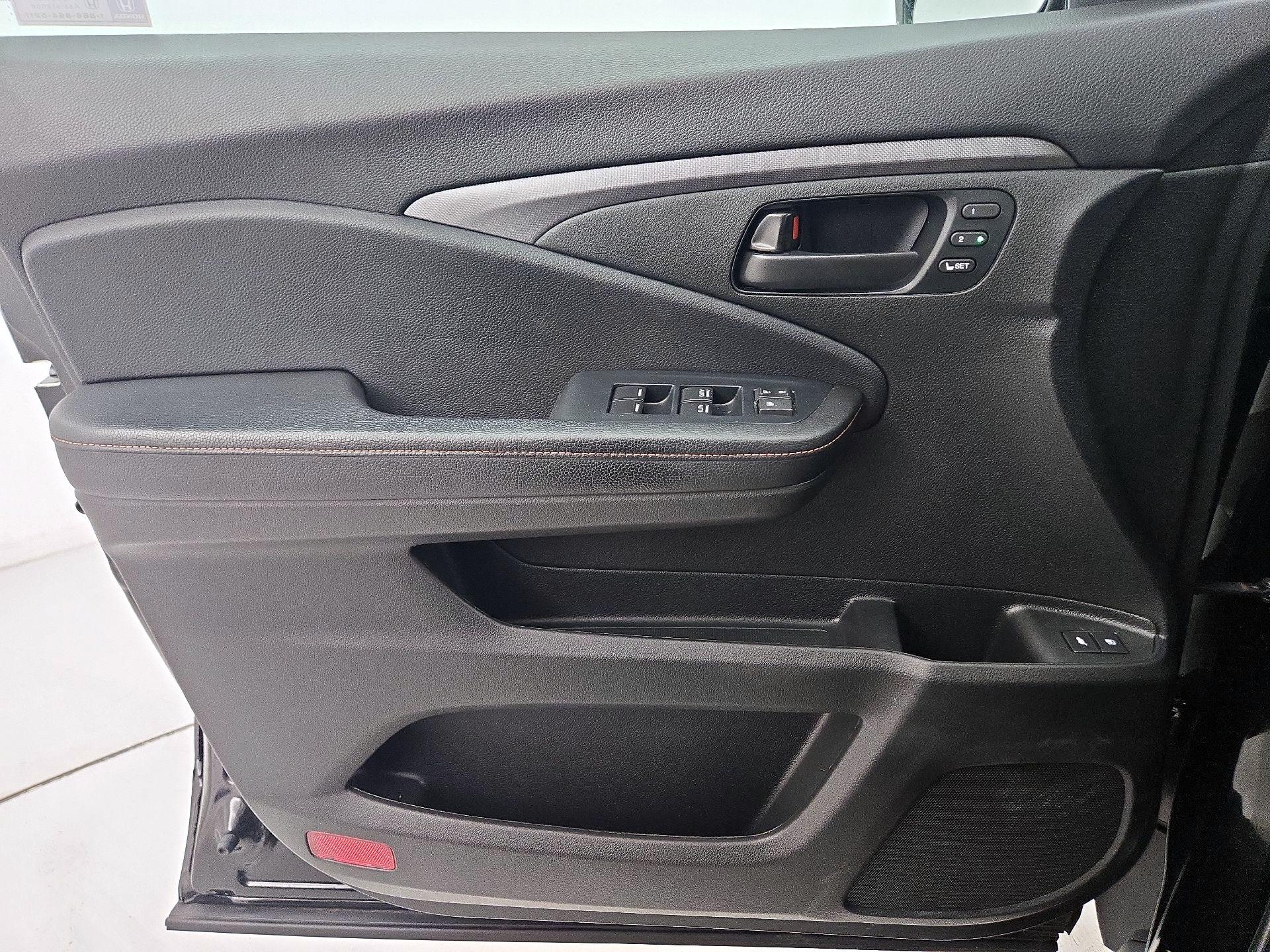 Thumbnail: 2022 Honda Pilot - 12