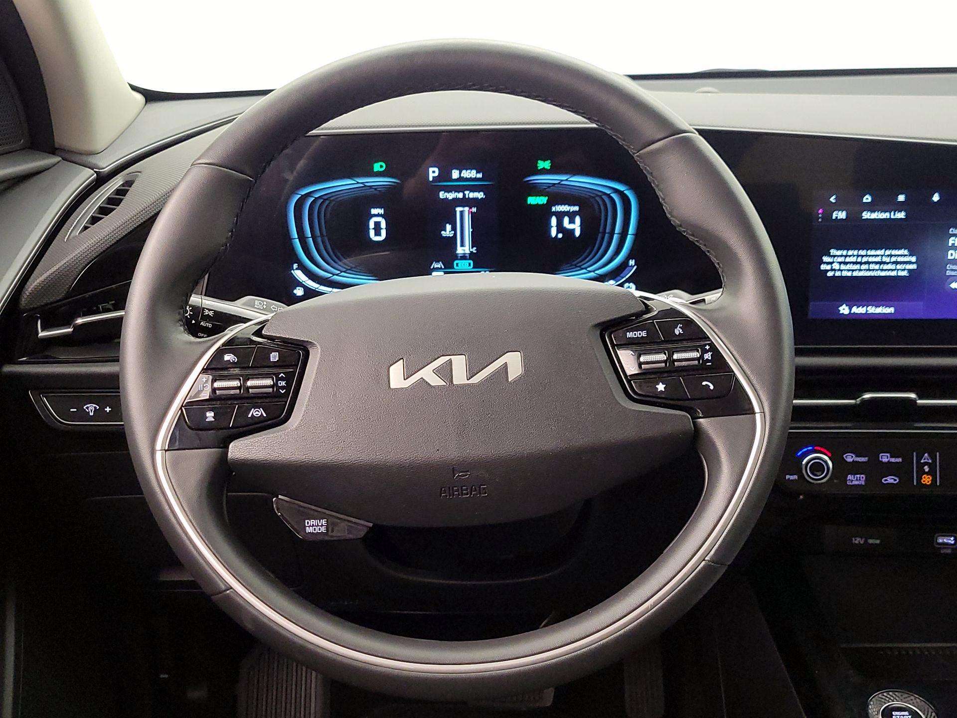 Thumbnail: 2023 Kia Niro - 10
