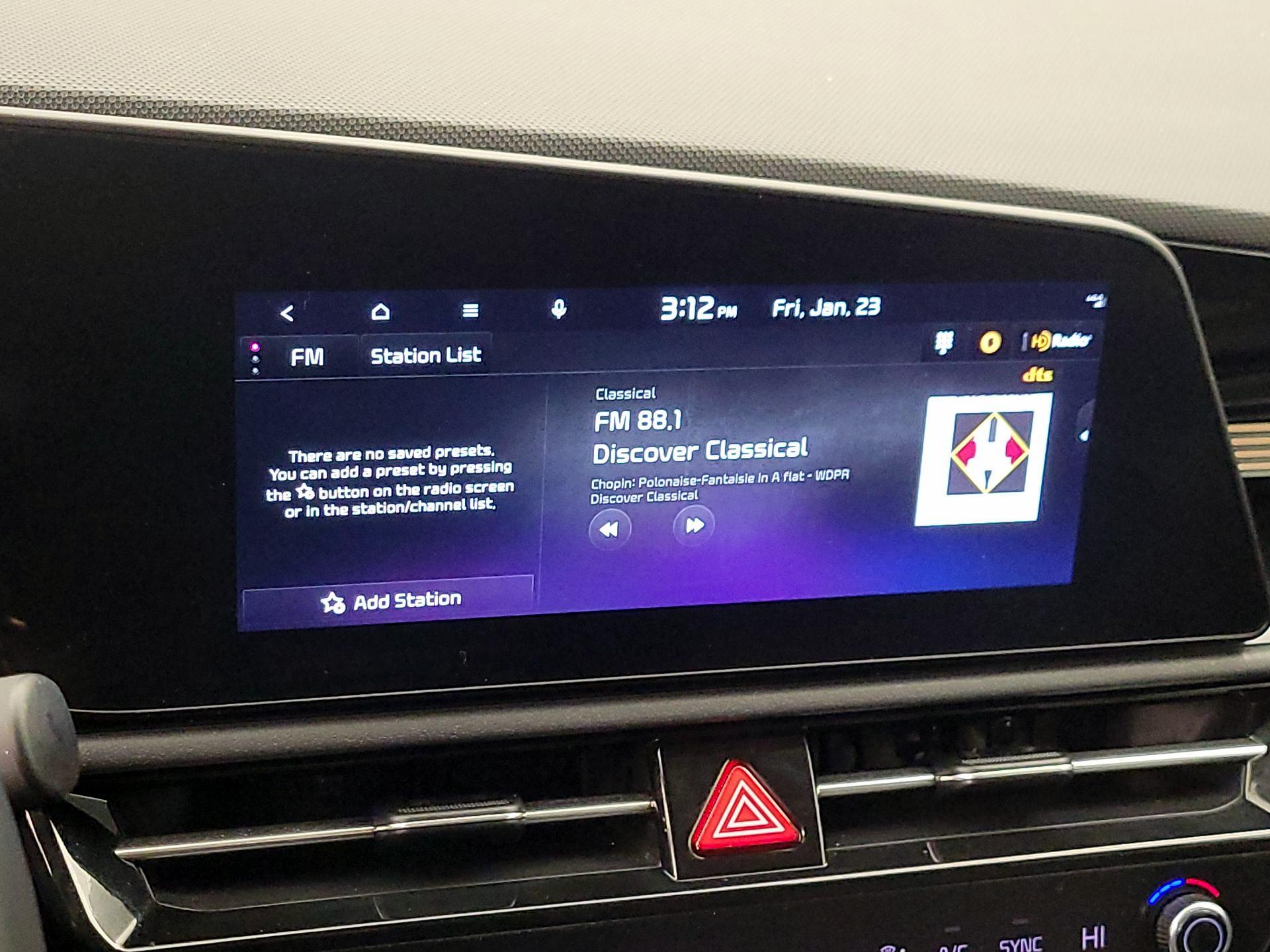 Thumbnail: 2023 Kia Niro - 15