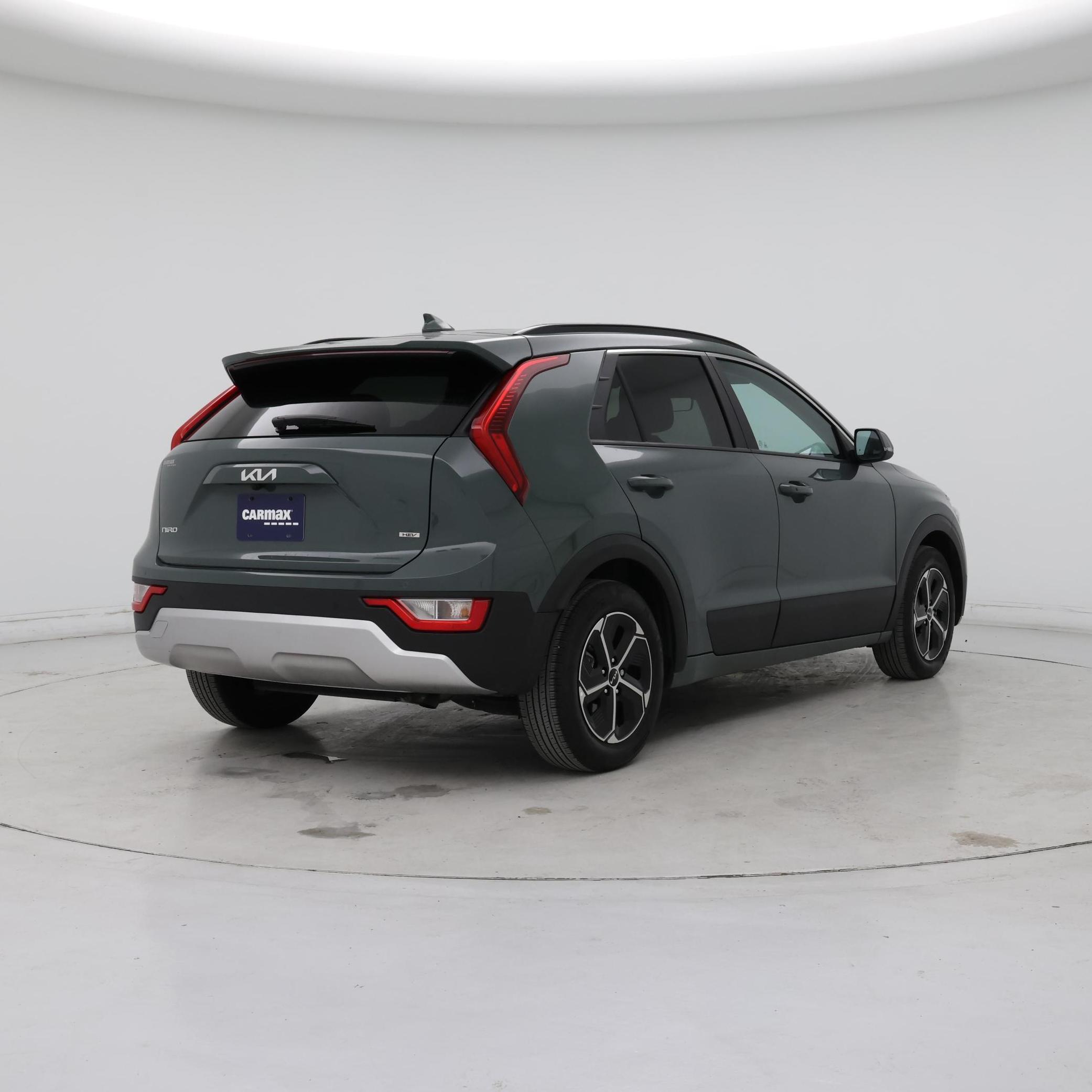 Thumbnail: 2023 Kia Niro - 8