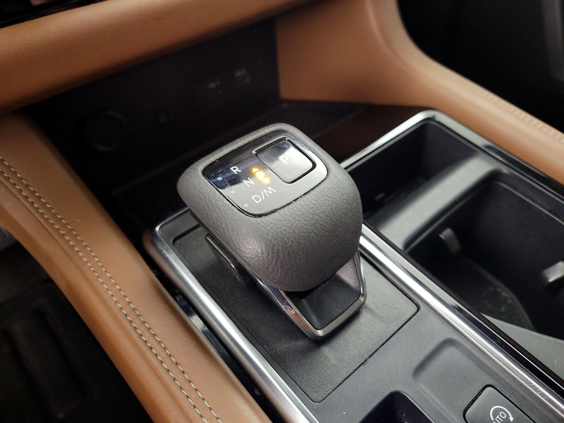 Thumbnail: 2023 Nissan Pathfinder - 18