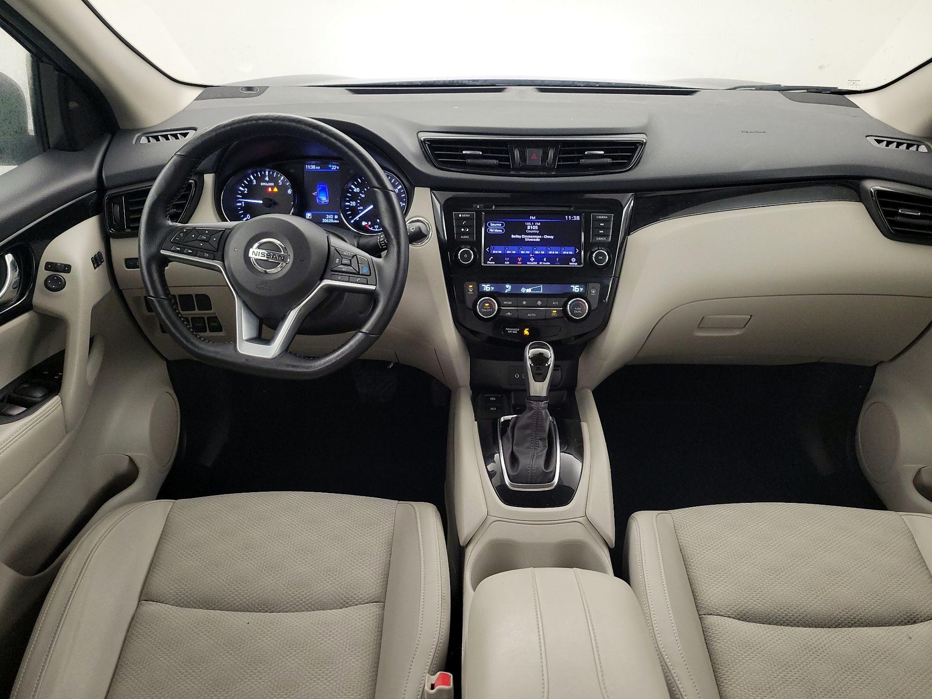 Thumbnail: 2022 Nissan Rogue Sport - 9