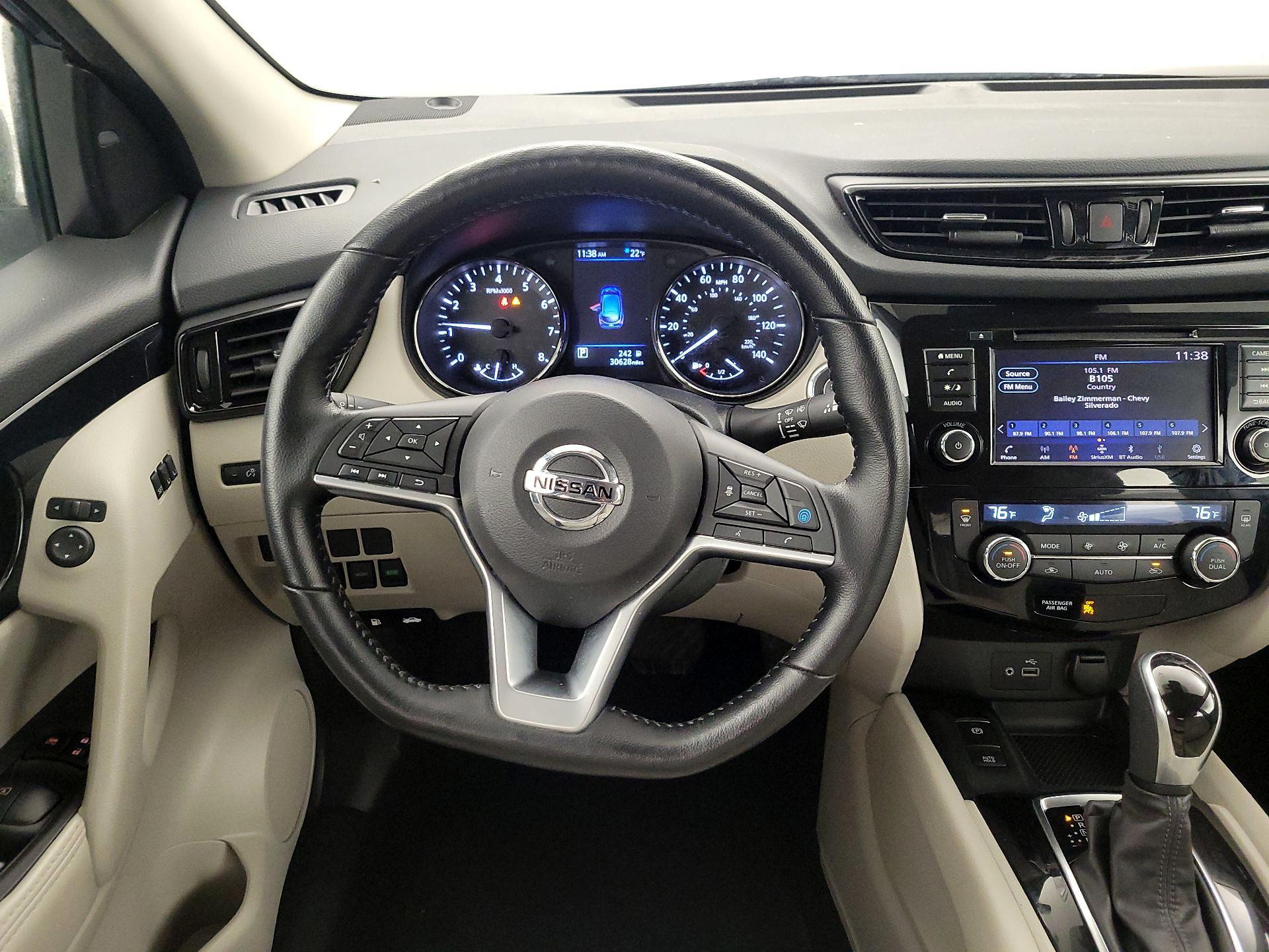 Thumbnail: 2022 Nissan Rogue Sport - 10